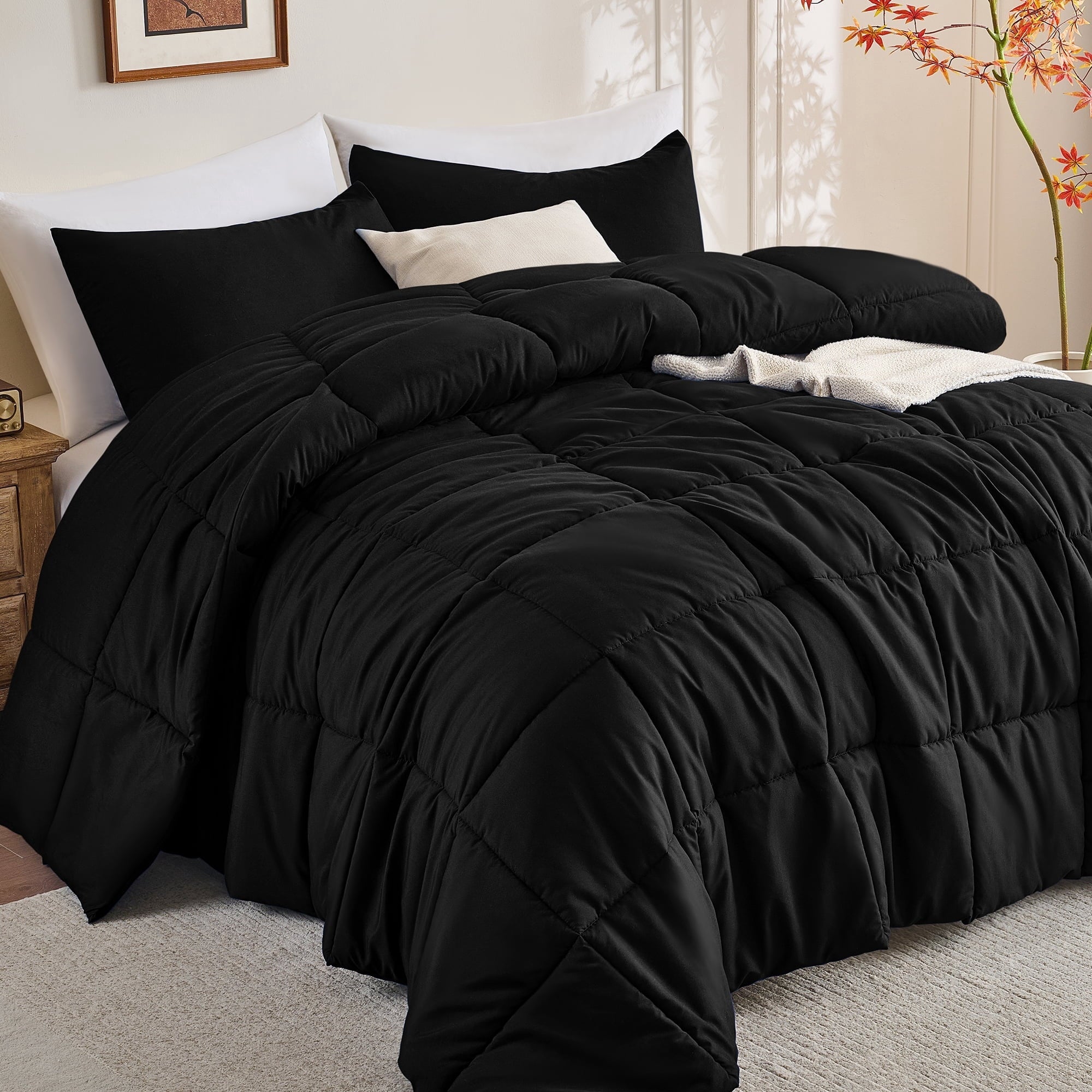Heavyweight Warmth Queen Size Comforter Sets, 3 Piece Soft Quilted Bedding Sets, All-Season Down Alternative Comforter with 2 Pillow Sha... - Luxurious Quilted Duvet Cover Set Detail