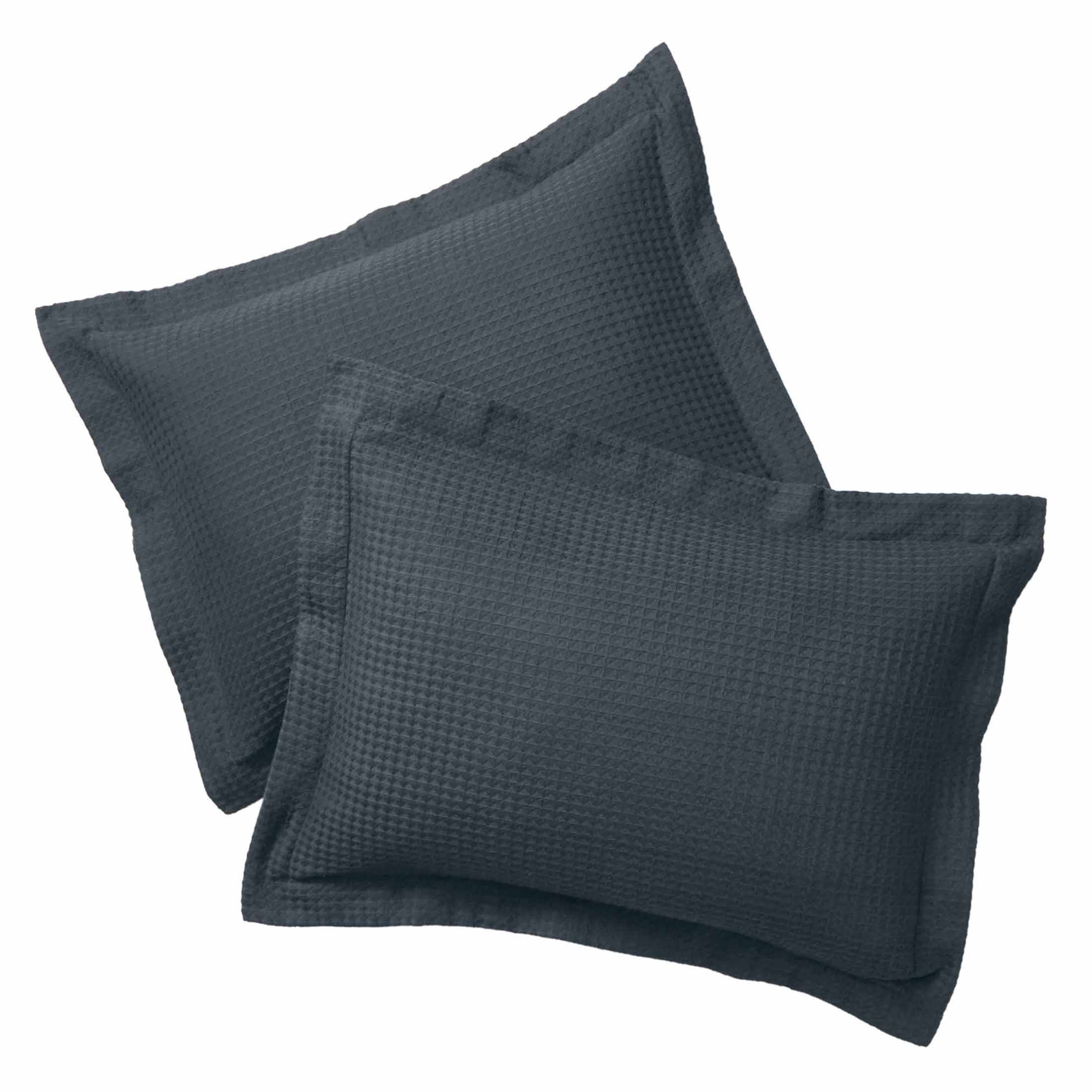 All-Season 3-Piece Grey Waffle Comforter Set, Adult Full/Queen - All-Season Down Alternative Comforter Insert Detail