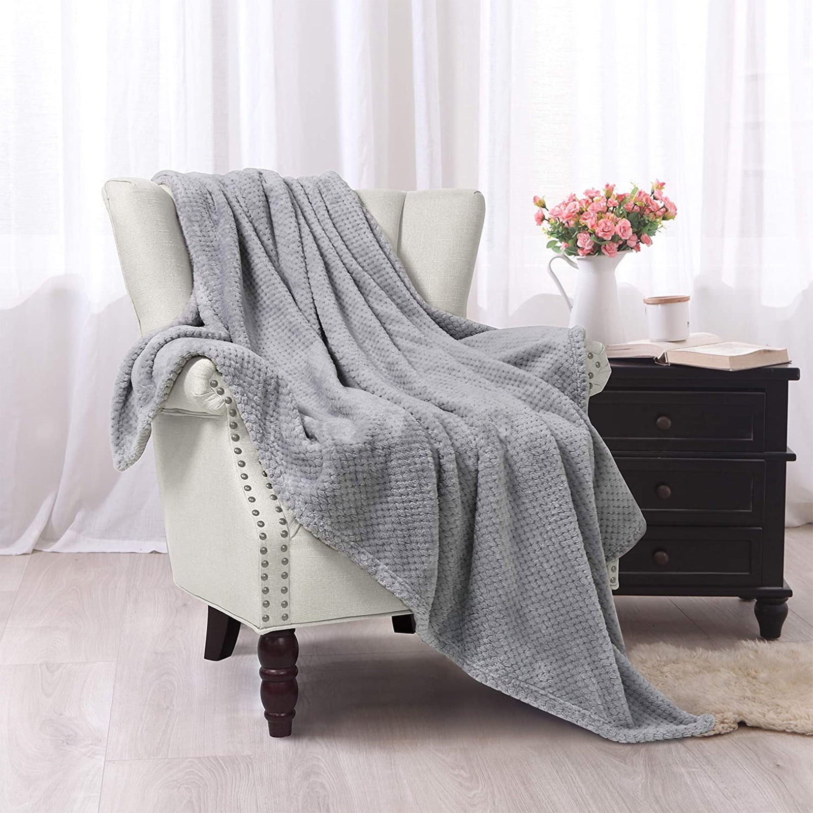 Cozy Fleece Waffle Textured Extra Large Fleece Blanket, Super Soft and Warm Throw Blanket for Couch, Sofa and Bed (Light Grey, 50... - Cozy Fleece Throw Blanket for Couch & Bed Detail