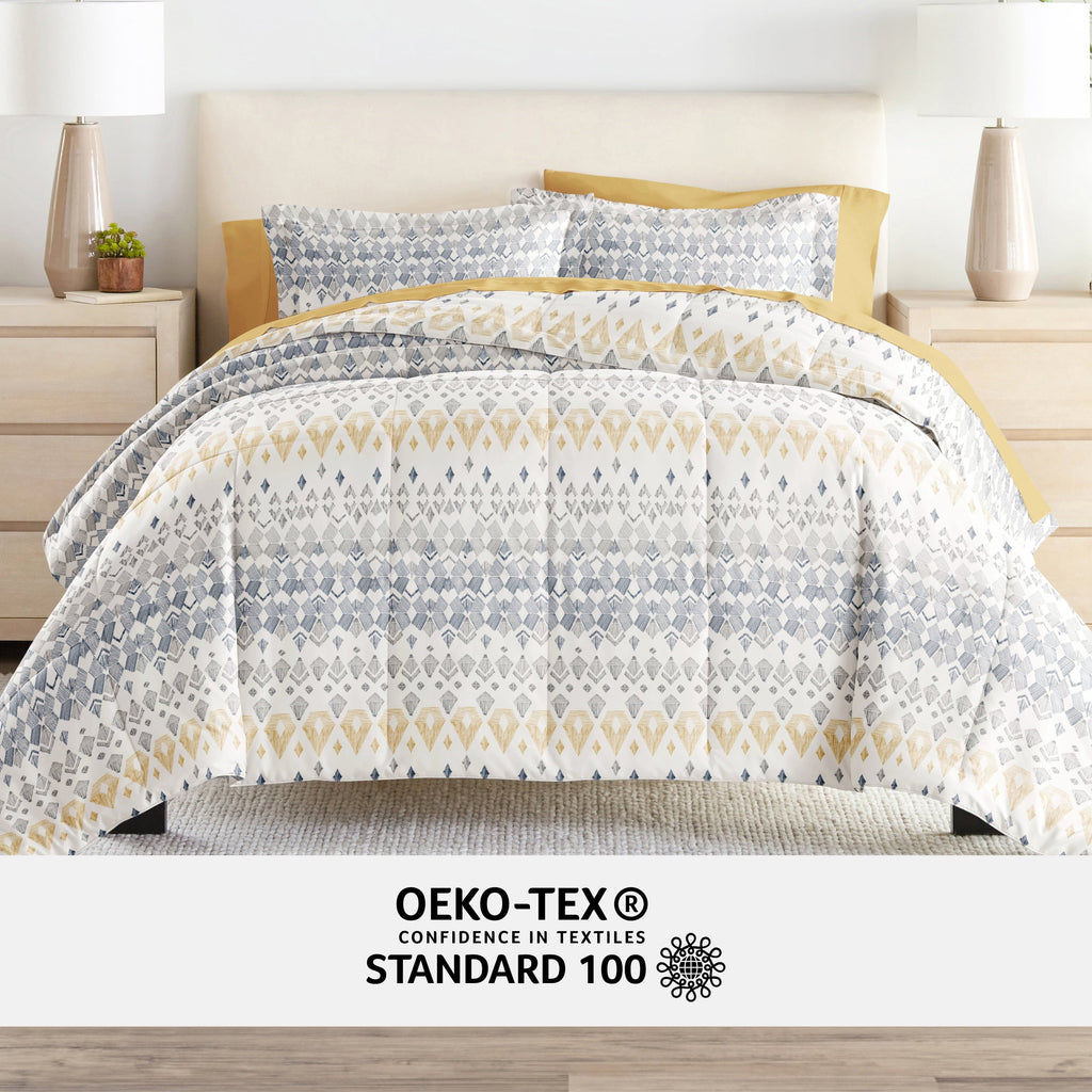 Fluffy Down Alternative 7 Piece Bedding Bundle, Microfiber Patterned Comforter and Sheet Set, Queen - Cloud-Like Soft Lightweight Bed Comforter Detail