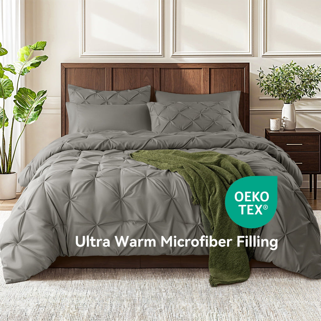 Luxurious Quilted Queen Comforter Set, 7 Pieces Bedding Sets for All Season, Bed in a Bag with Pleated Comforter - Flat Sheet & Fitted ... - Cloud-Like Soft Lightweight Bed Comforter Detail