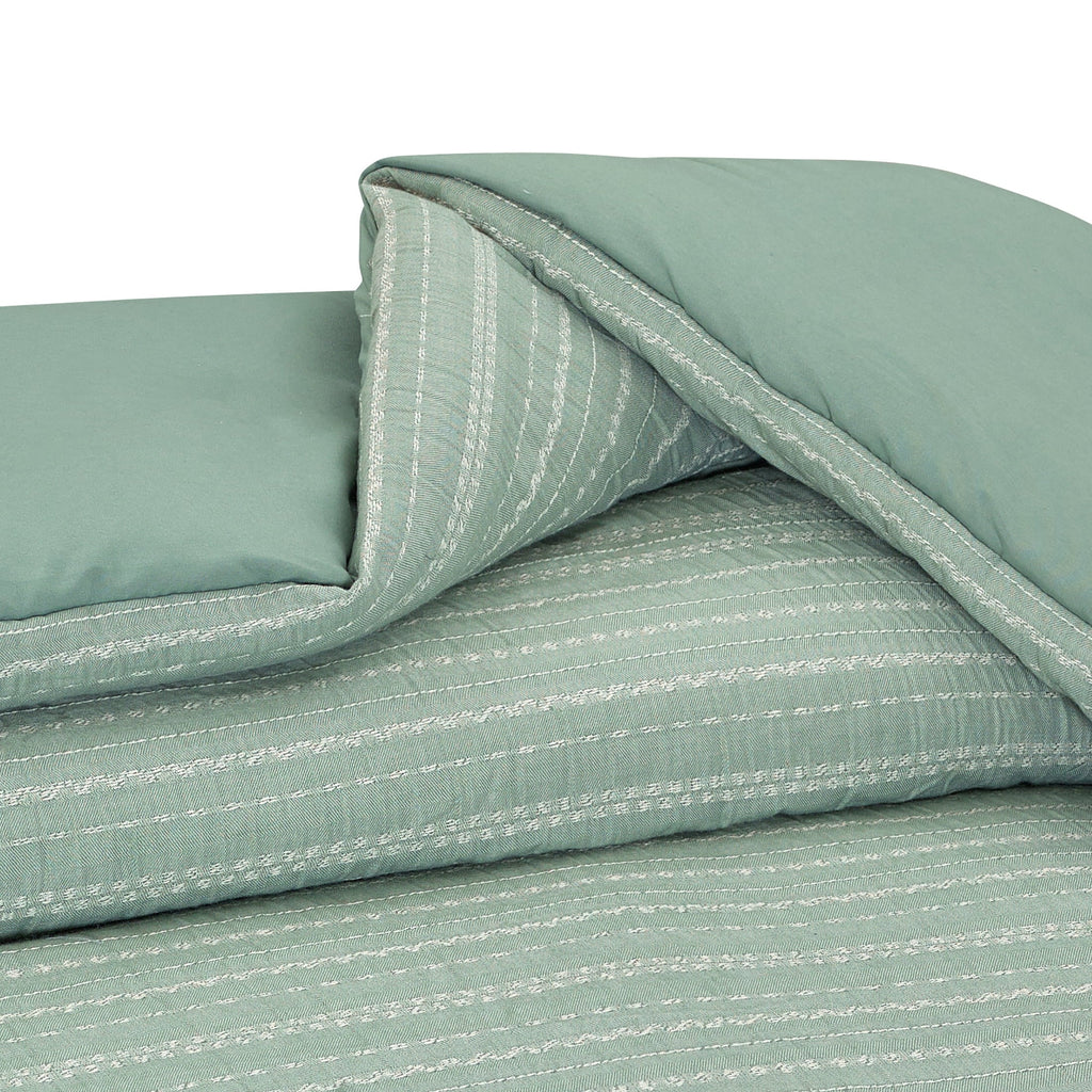 Heavyweight Warmth Crafted Woven 3-Piece Comforter Set, Green River, Full Queen, All Ages - All-Season Down Alternative Comforter Insert Detail