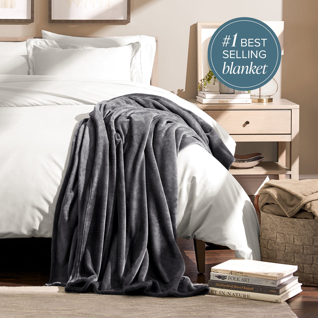 Super Soft Flannel Microplush Fleece Blanket - 300 GSM - Fuzzy Microfleece - Soft & Plush - Full/Queen, Gray - Super Soft Reversible Sherpa Flannel Blanket Detail