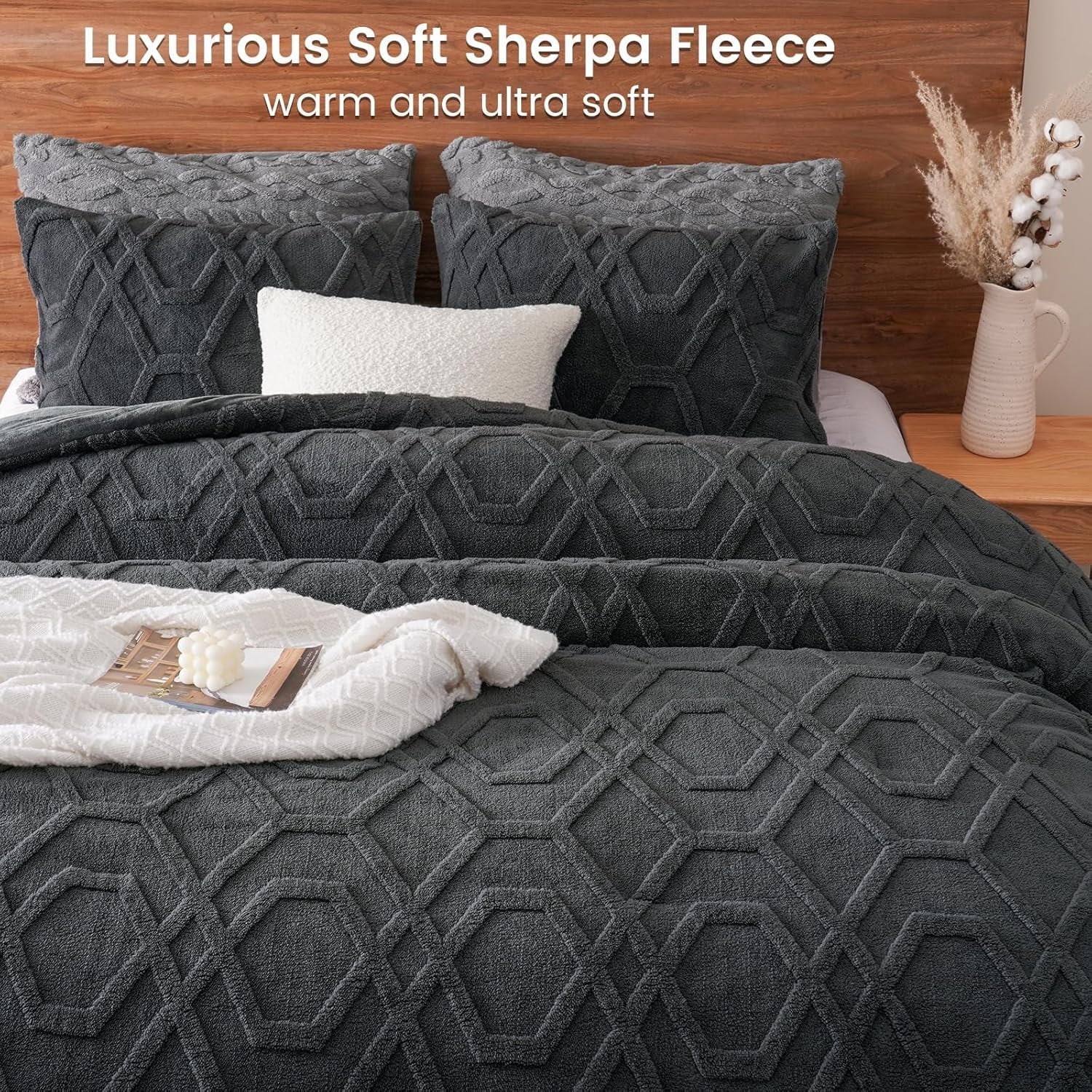 All-Season Warm Sherpa Fleece Queen Comforter Set, 3D Tufted Fluffy Dark Grey Bedding for Winter, Soft 3 Pieces Shaggy Bed Set, ... - All-Season Down Alternative Comforter Insert Detail