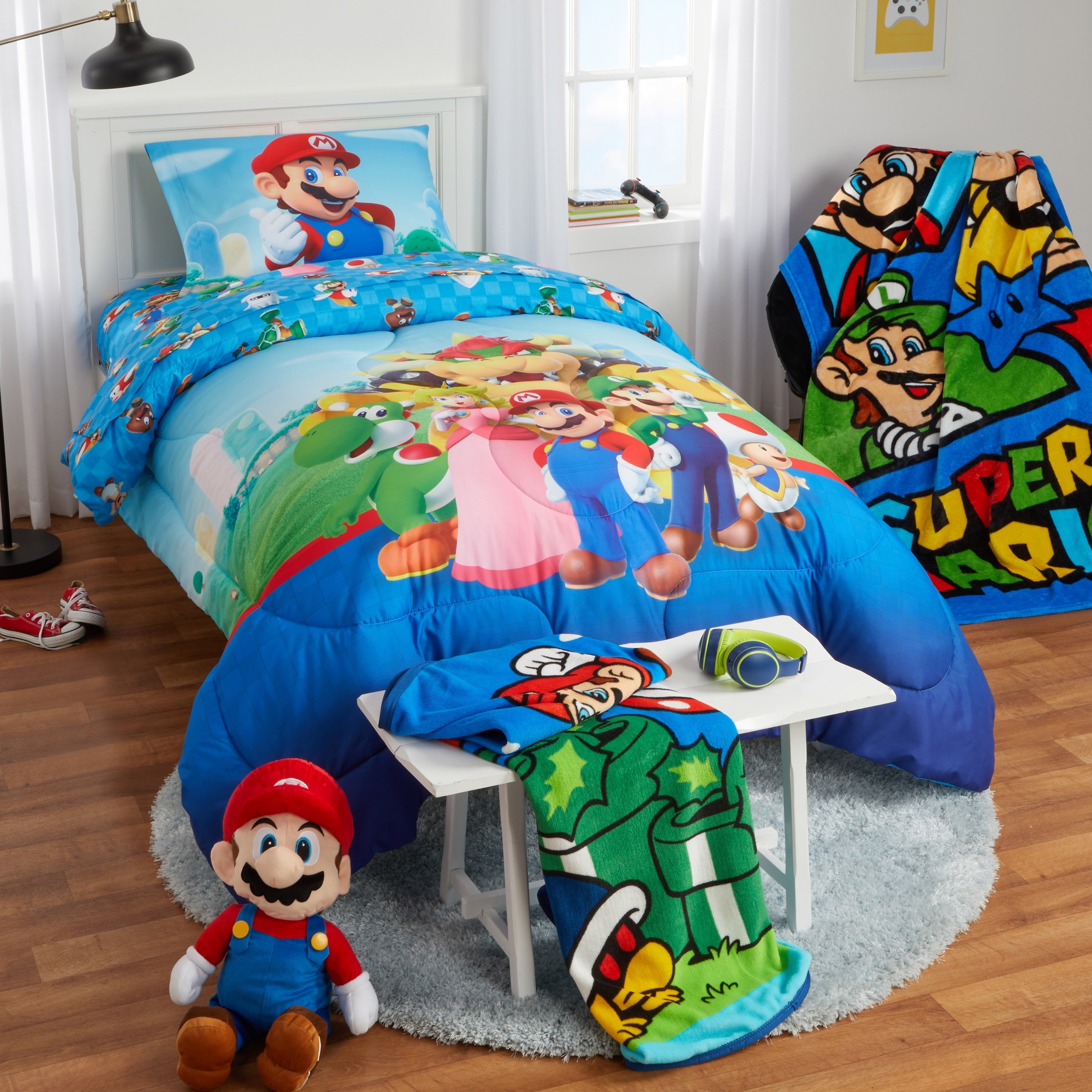 Decorative Knitted Kids Fleece Throw Blanket 46x60, Nintendo - Luxury Knitted Decorative Throw Blanket with Fringes Detail