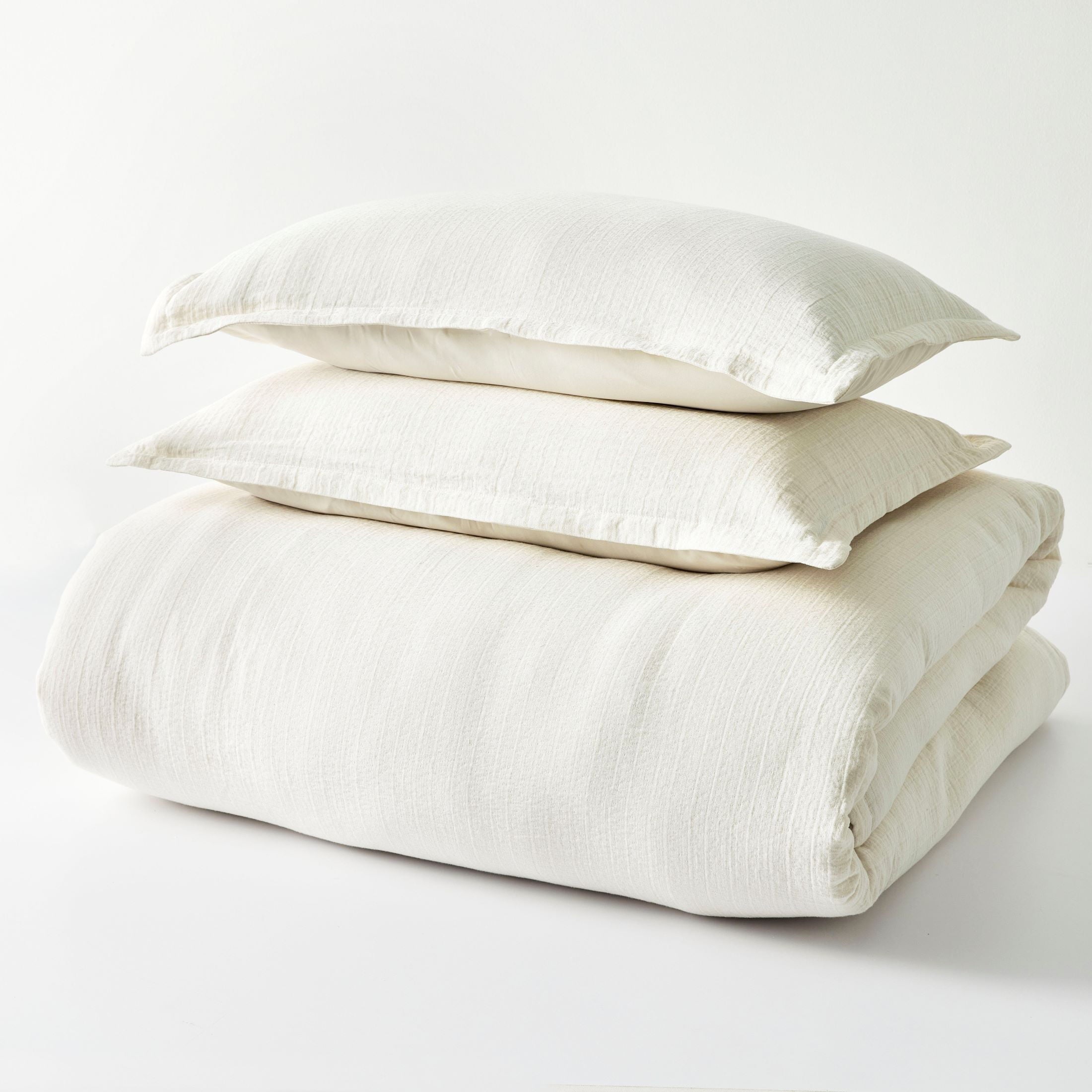 Luxurious Quilted 3-Piece Cream Gauze Comforter Set, Adult Full/Queen - Cloud-Like Soft Lightweight Bed Comforter Detail