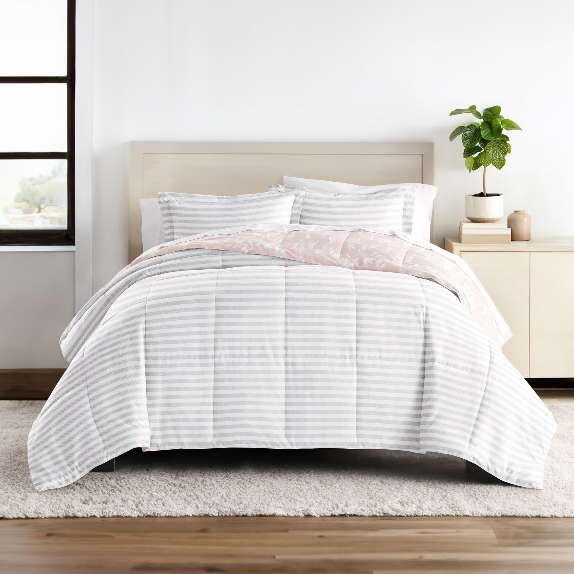 All-Season All Season Ultra Soft Comforter Set Lightweight Bedding in Pressed Flowers for Full/Queen Size - Hypoallergenic Ultra-Fluffy Quilt for Winter Detail
