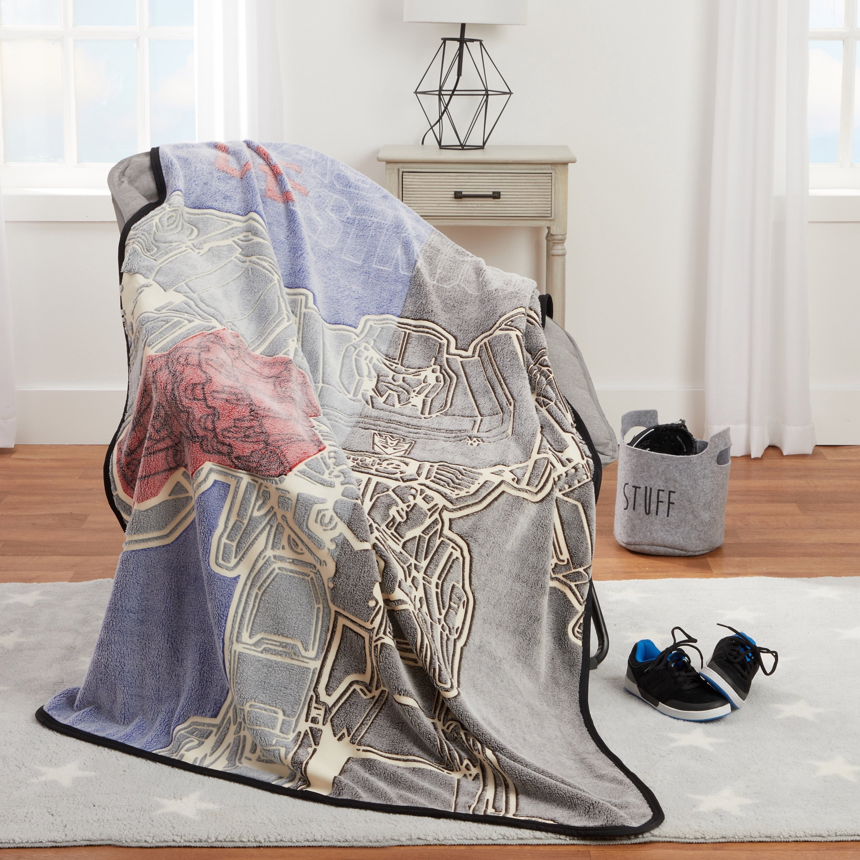 Lightweight Warm Kids Fleece Throw Blanket, 46x60, Glows-In-The-Dark - Super Soft Reversible Sherpa Flannel Blanket Detail