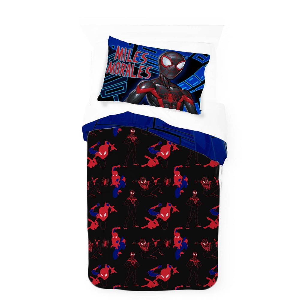 All-Season Spiderman Techno City Kids 2 Piece Blue Reversible Comforter and Pillowcase Set, Twin/Full - Hypoallergenic Ultra-Fluffy Quilt for Winter Detail