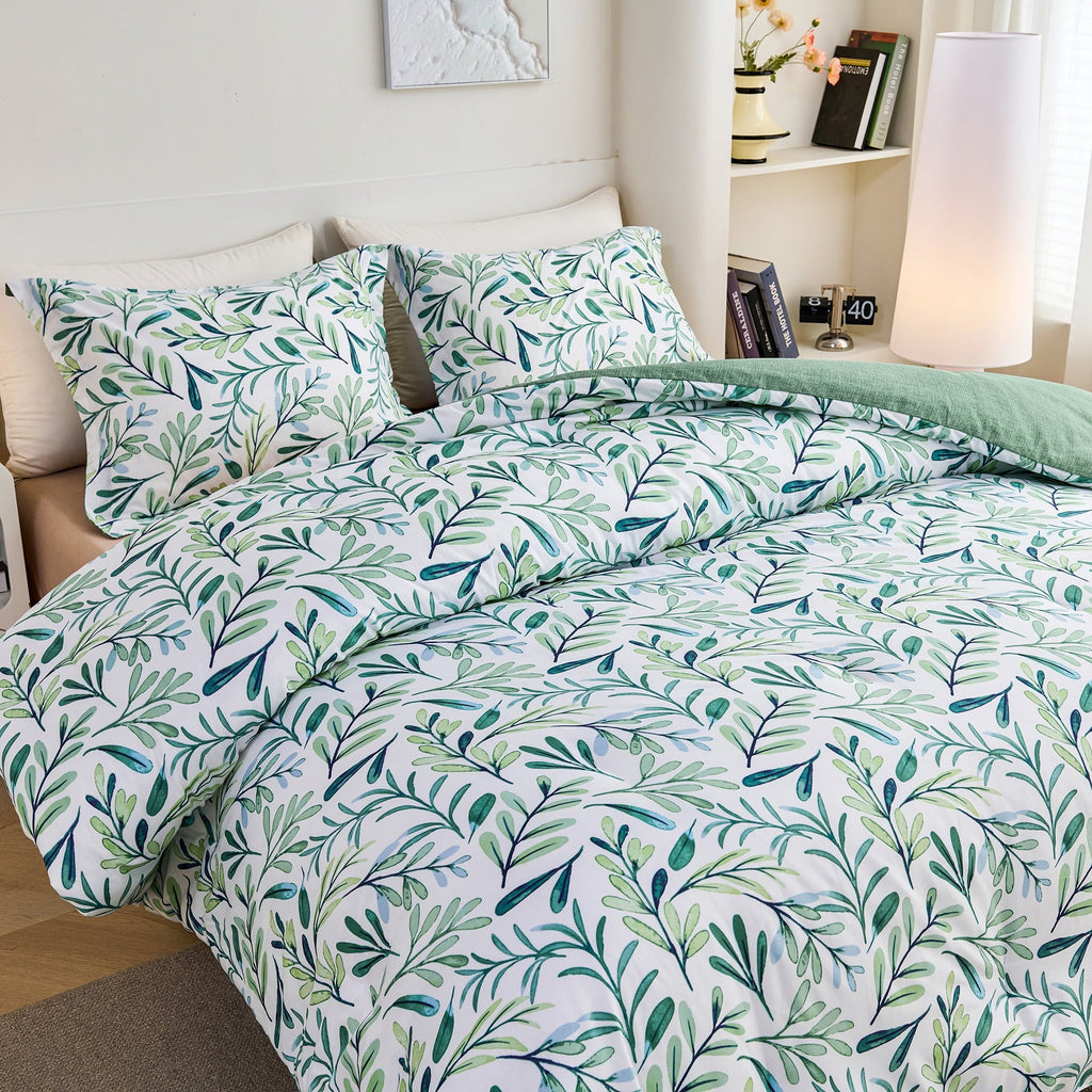 All-Season 3-Piece Floral Comforter Set King Size, Green and White Botanical, Soft Microfiber All-Season Bedding for Adults & Teens - Hypoallergenic Ultra-Fluffy Quilt for Winter Detail