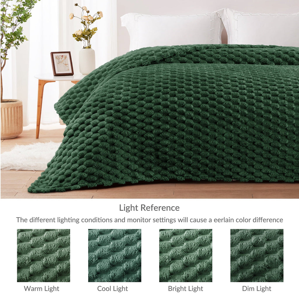 Cozy Fleece 50"x60" Throw Blanket for Couch with Expanded 3D-Jacquard Pattern, Fuzzy Soft Cozy Exquisite Blankets or All Season, ... - Cozy Fleece Throw Blanket for Couch & Bed Detail