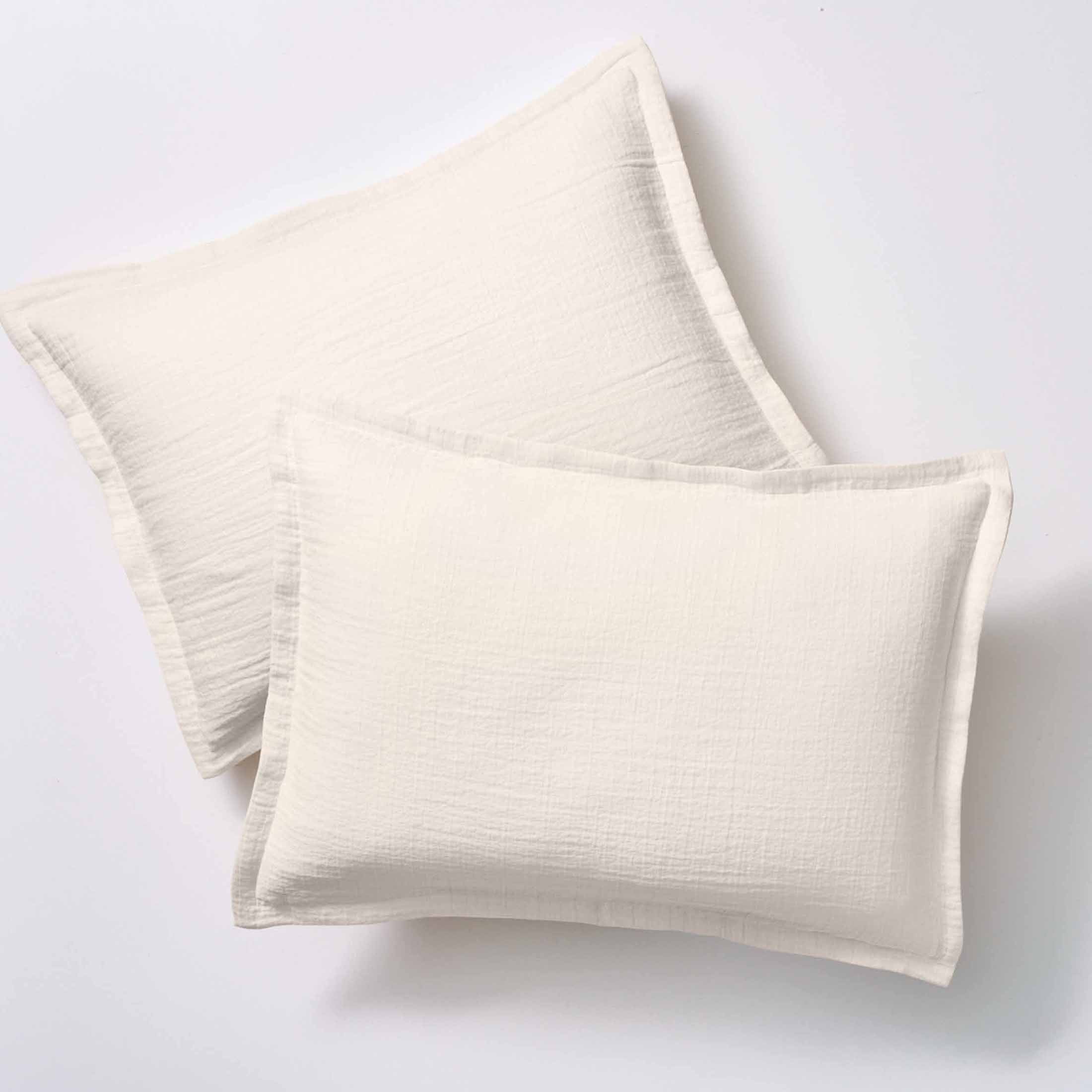 Luxurious Quilted 3-Piece Cream Gauze Comforter Set, Adult Full/Queen - Cloud-Like Soft Lightweight Bed Comforter Detail