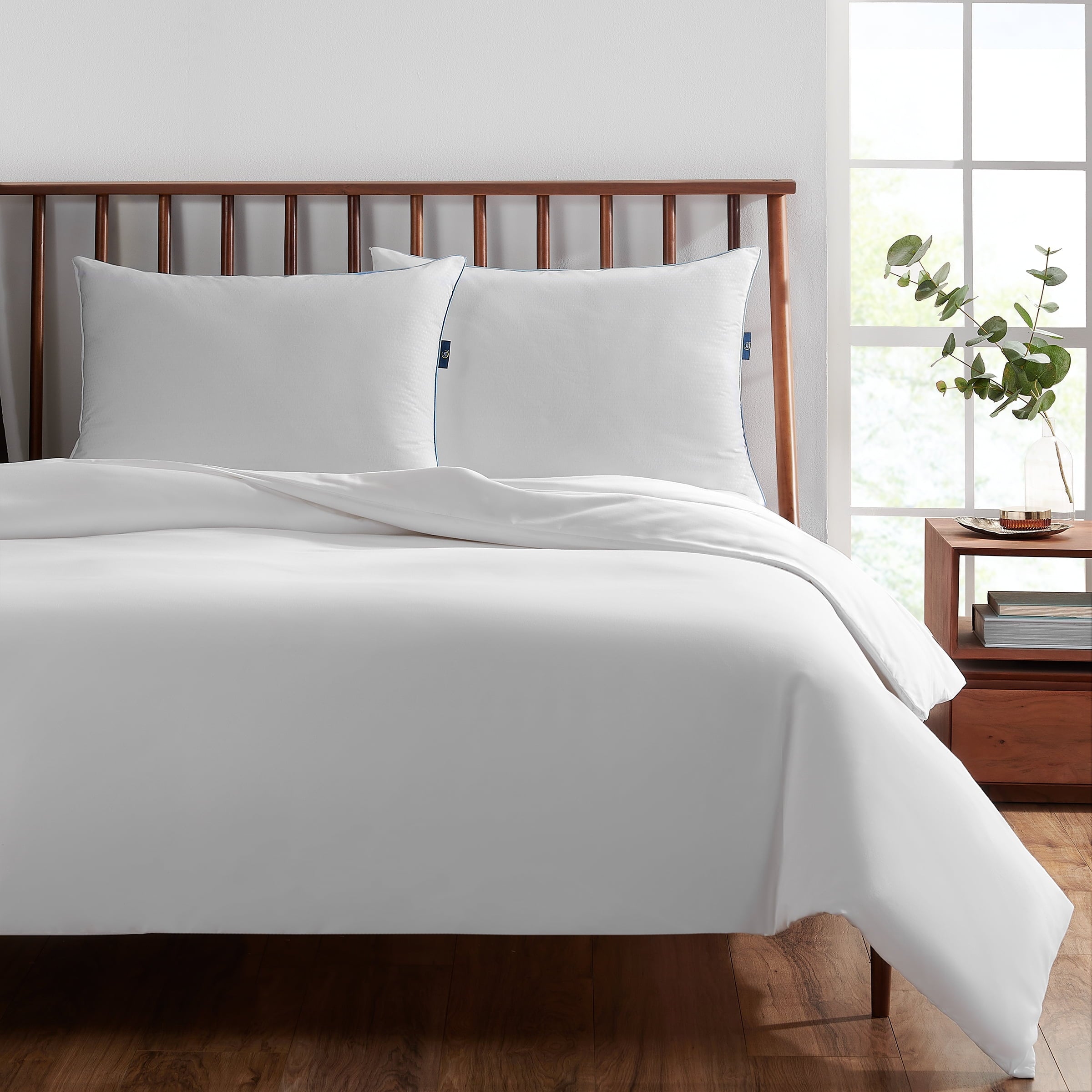 Hotel Collection Cool Nites Bed Pillow, Standard/Queen, 2 Pack - Orthopedic Shredded Foam Bed Pillow Set Detail