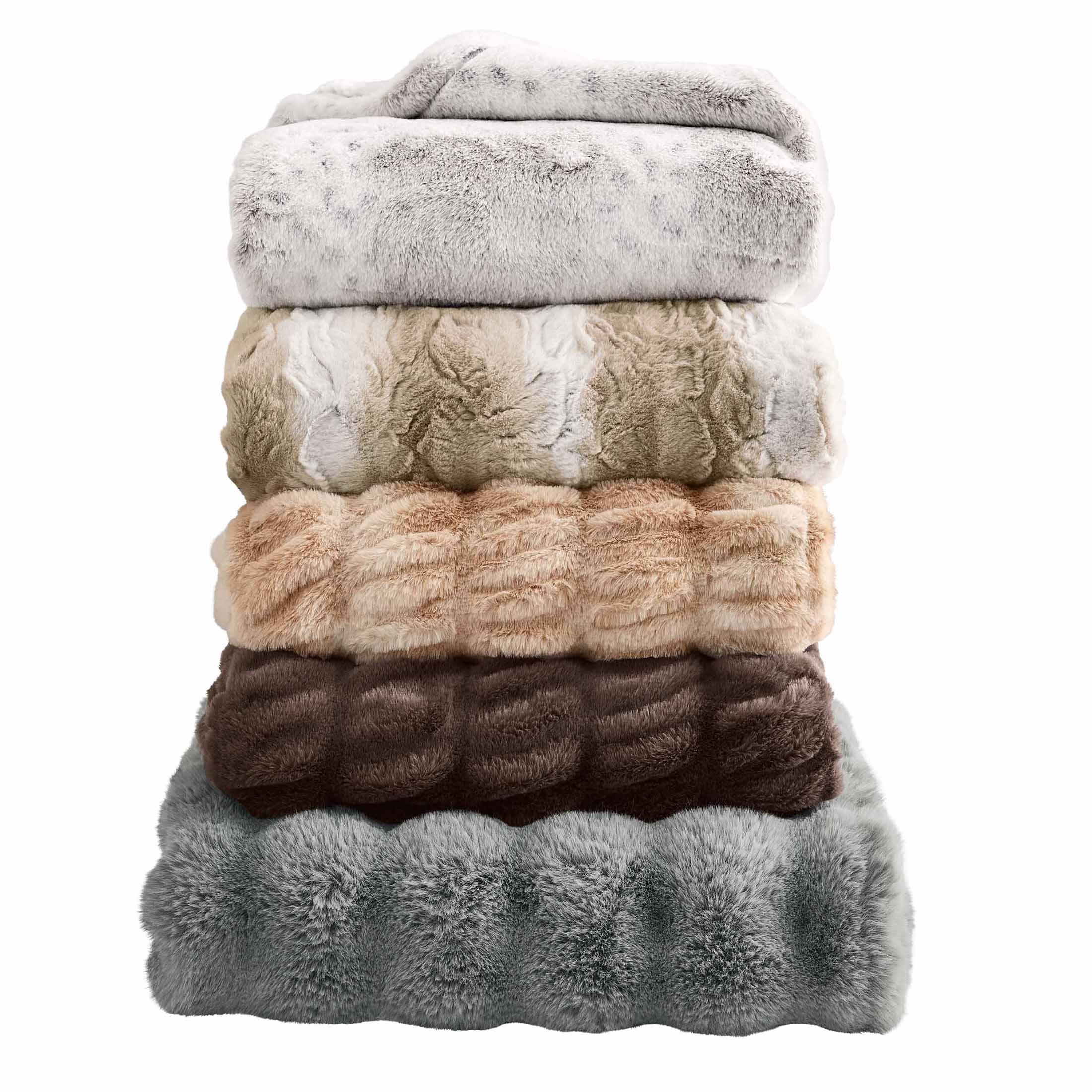 Cozy Fleece Almond Biscuit Ombre Faux Fur Throw, 50"x72" - Super Soft Reversible Sherpa Flannel Blanket Detail