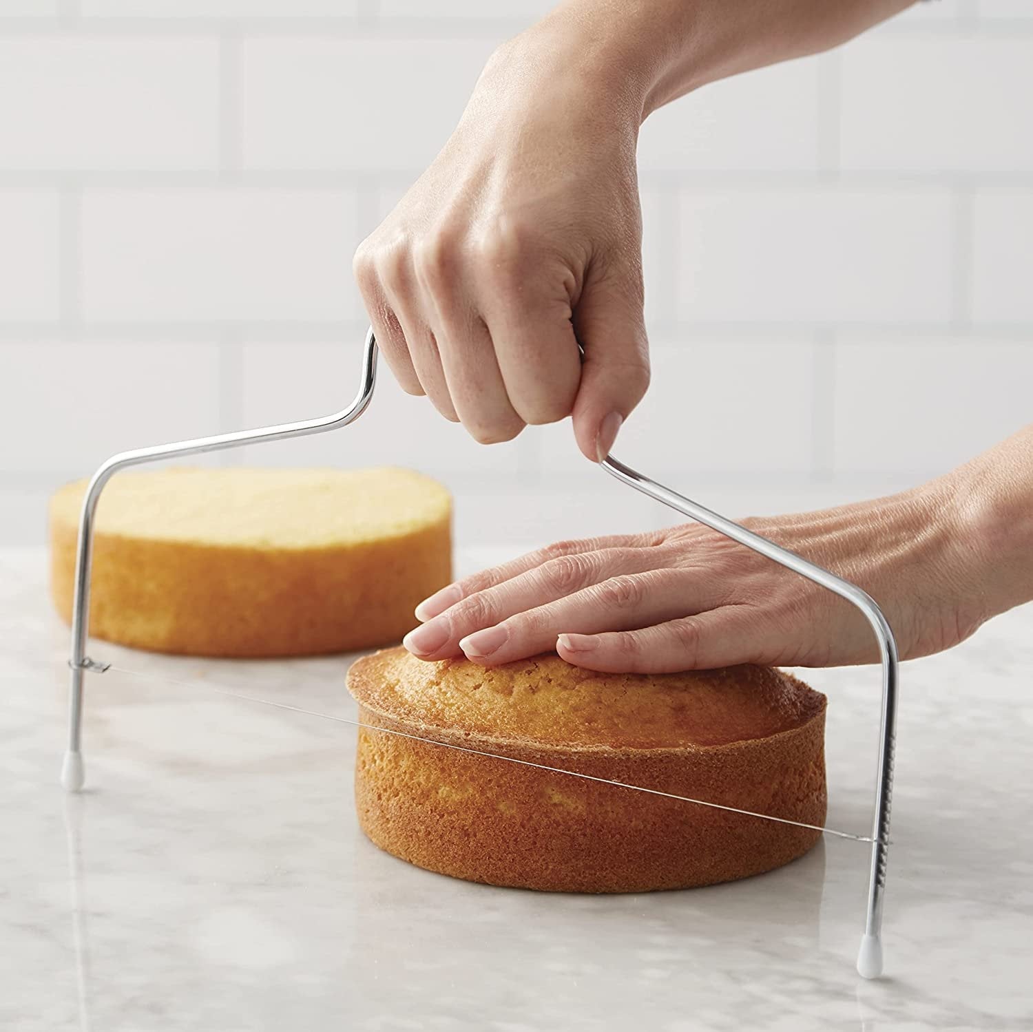 Innovative for 10-inch Cakes with Adjustable Height - Premium Stainless Steel Garlic Presser & Peeler Detail