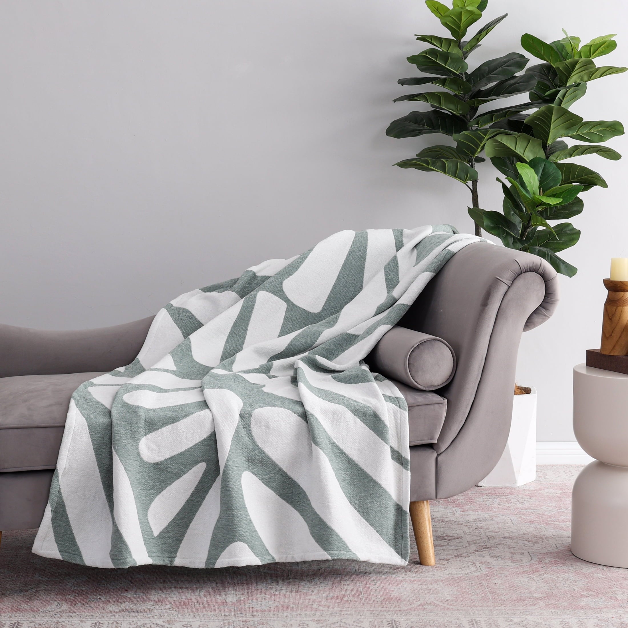 Reversible Sherpa Chenille Jacquard Soft Throw Blanket, Soft Sea - Cozy Fleece Throw Blanket for Couch & Bed Detail
