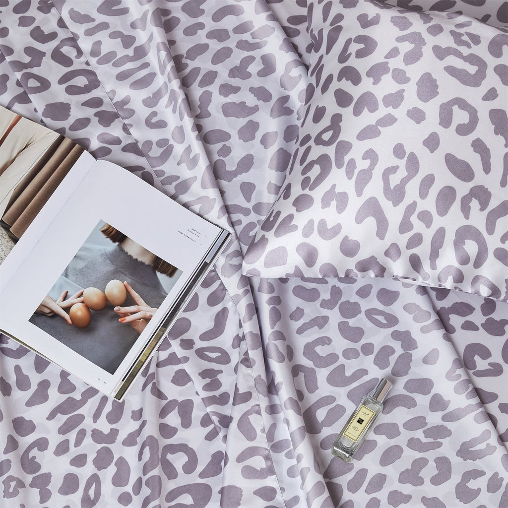 Breathable Luxury Satin Sheets Twin Silk Sheets Silver Leopard Bed Sheet Set Deep Pocket Bed Flat Fitted Sheet, 3-Pieces - Luxury Bed Sheet Set with Deep Pockets Detail