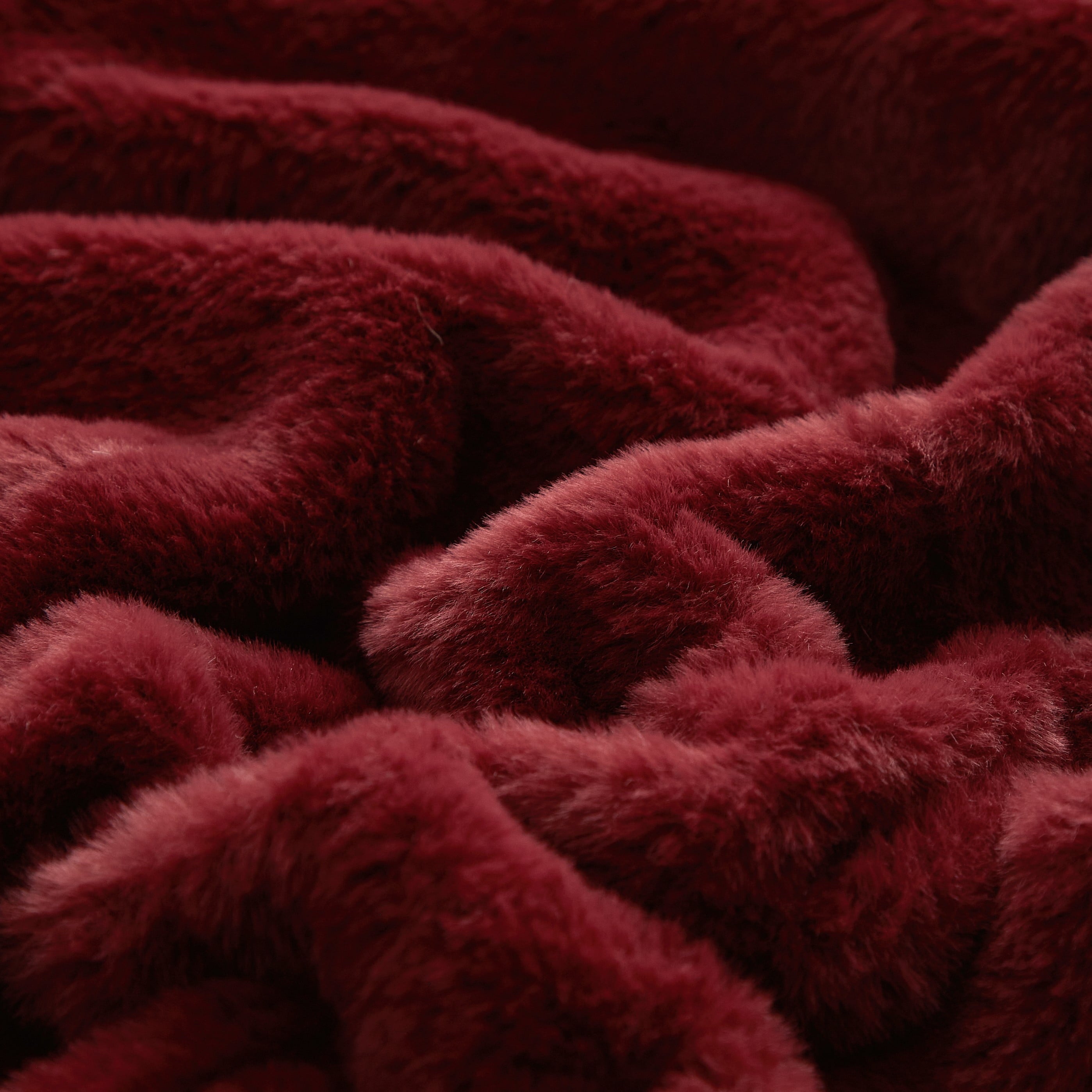 Super Soft Flannel Cozy Faux Fur Super Soft luxury Blanket, Full/Queen, Luscious Merlot - Super Soft Reversible Sherpa Flannel Blanket Detail