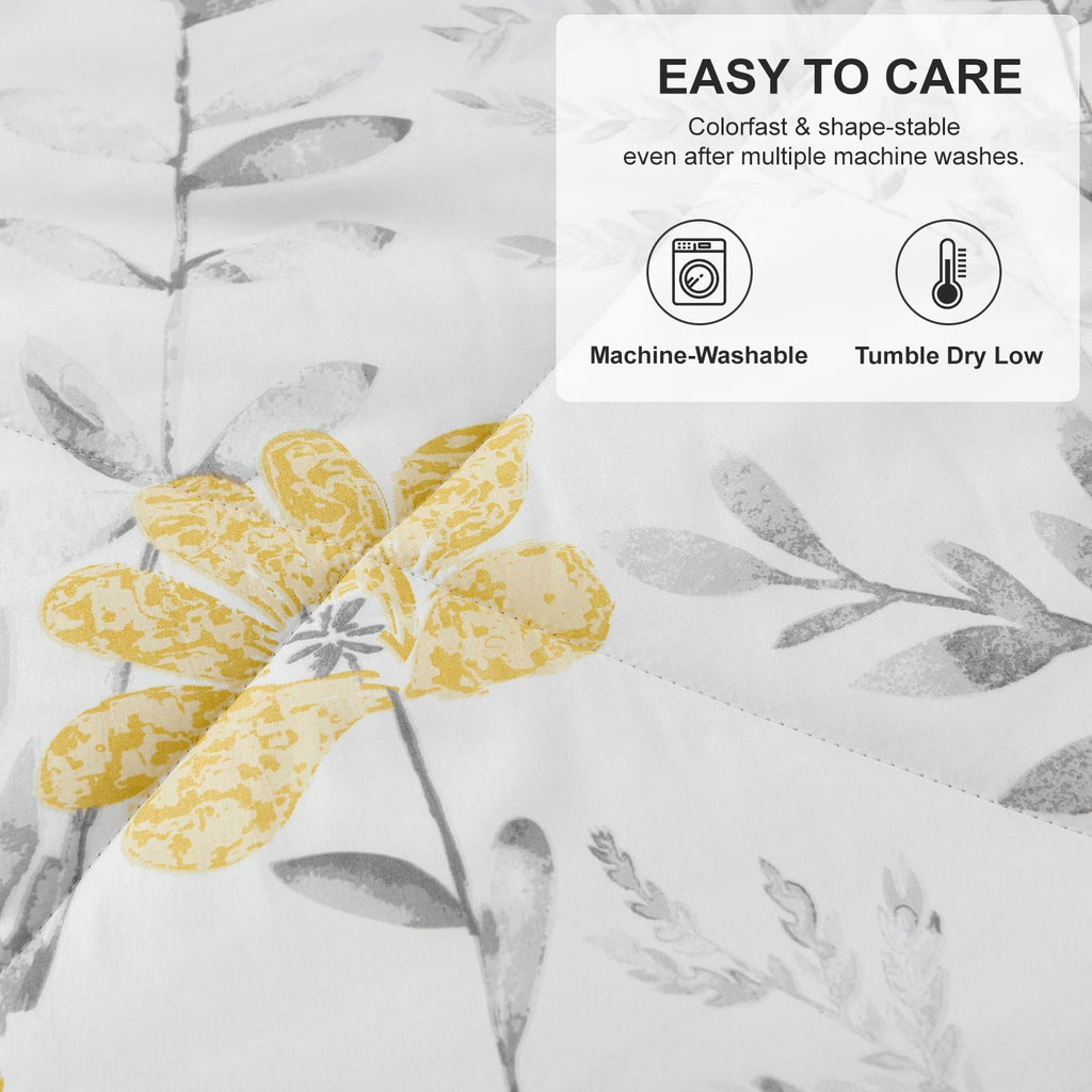 Luxurious Quilted 3 Piece Comforter Set Queen Yellow Floral Quilt Microfiber Patchwork Bedspread - Hypoallergenic Ultra-Fluffy Quilt for Winter Detail