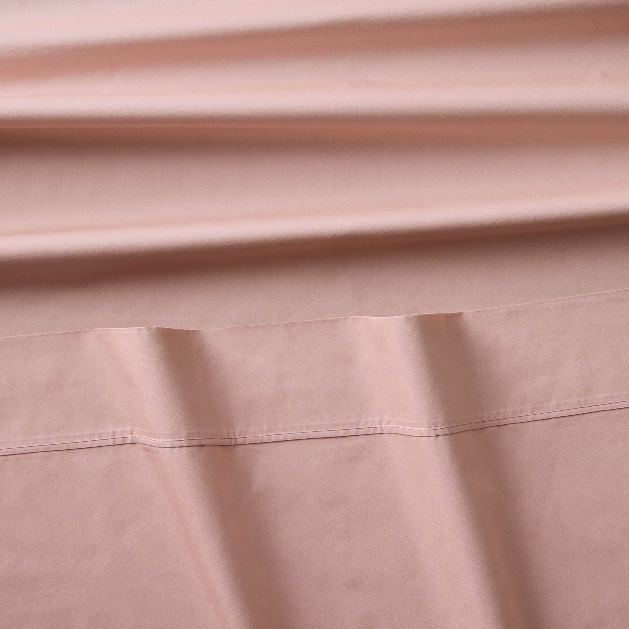 Wrinkle-Resistant 300 Thread Count Cotton Percale 3-Piece Antique Blush Bed Sheet Set, Twin - Premium Ultra-Soft Pillowcase Pair for Sleeping Detail