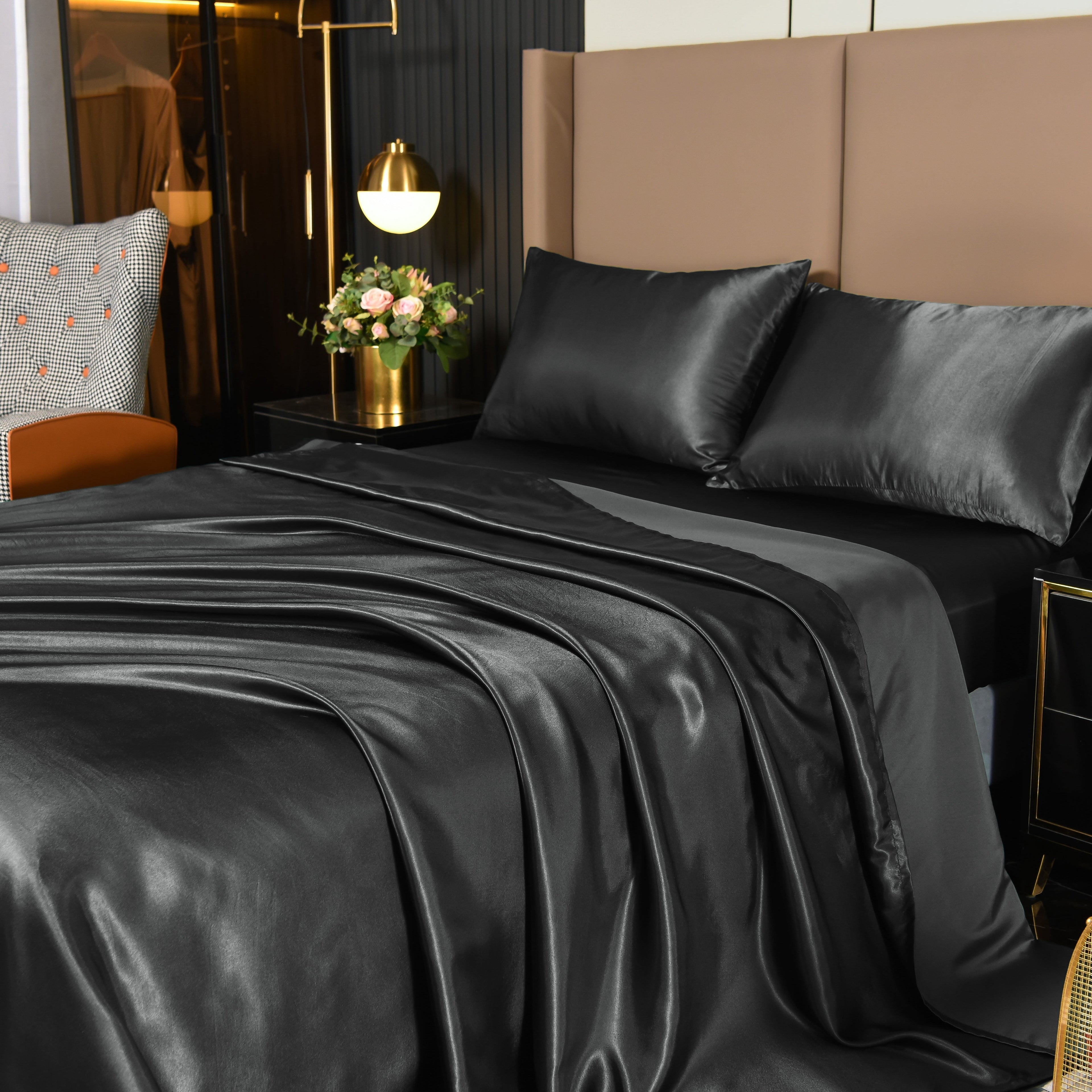 Breathable Luxury Satin Sheets Full Black Luxury Silky Bed Sheets 1800 Microfiber Sheet Set 4 Pcs - Cooling Hotel Quality Bedding Sheets and Pillowcases Detail