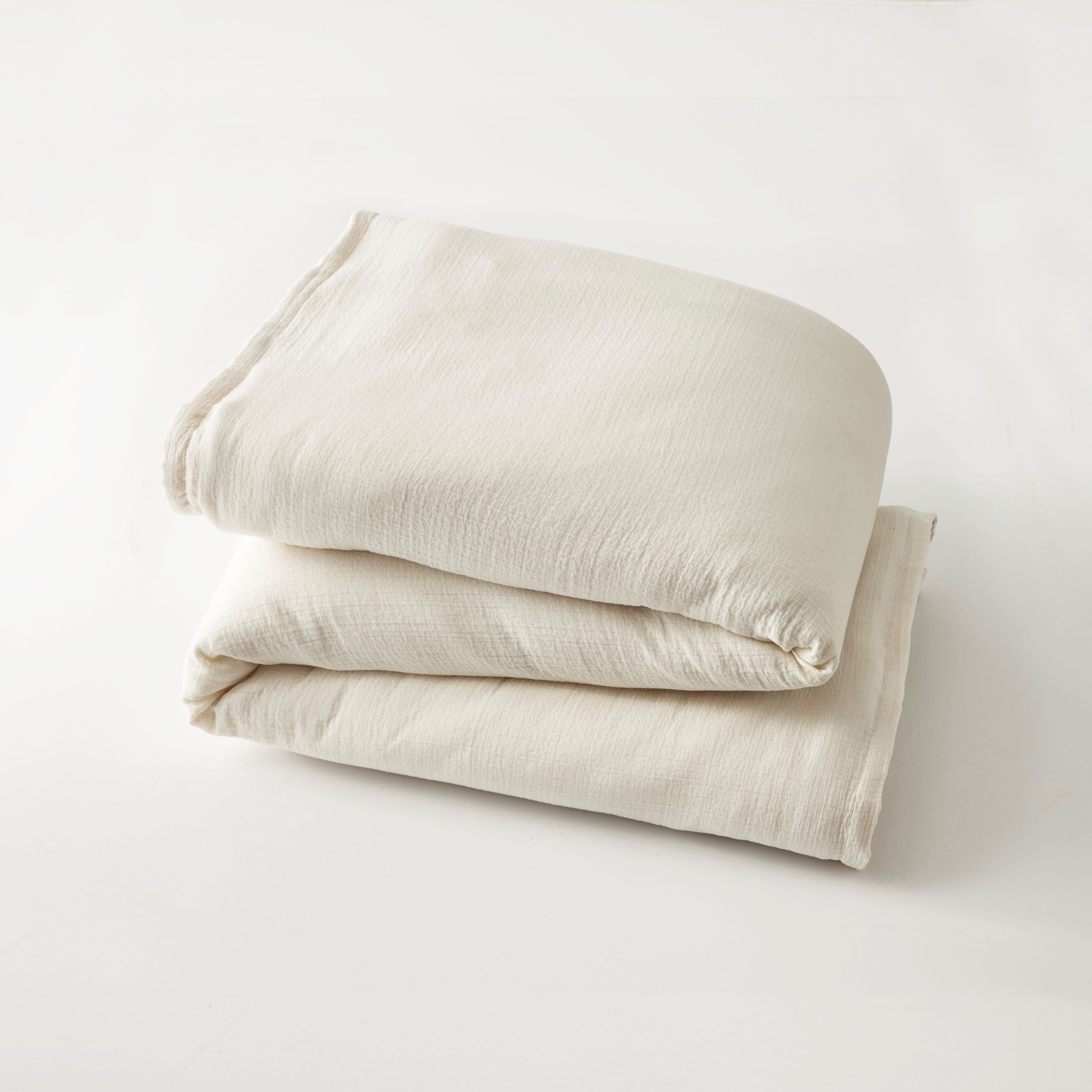 Luxurious Quilted 3-Piece Cream Gauze Comforter Set, Adult Full/Queen - Cloud-Like Soft Lightweight Bed Comforter Detail