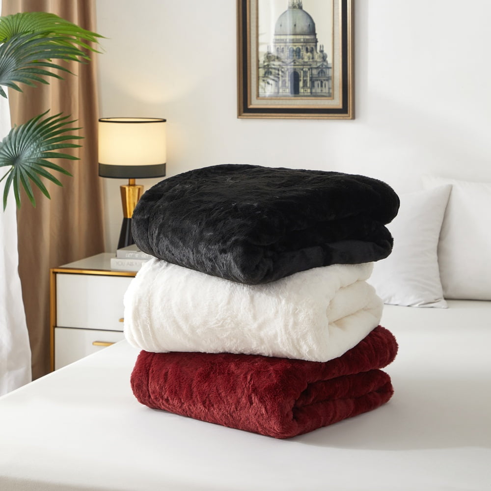 Super Soft Flannel Cozy Faux Fur Super Soft luxury Blanket, Full/Queen, Luscious Merlot - Super Soft Reversible Sherpa Flannel Blanket Detail
