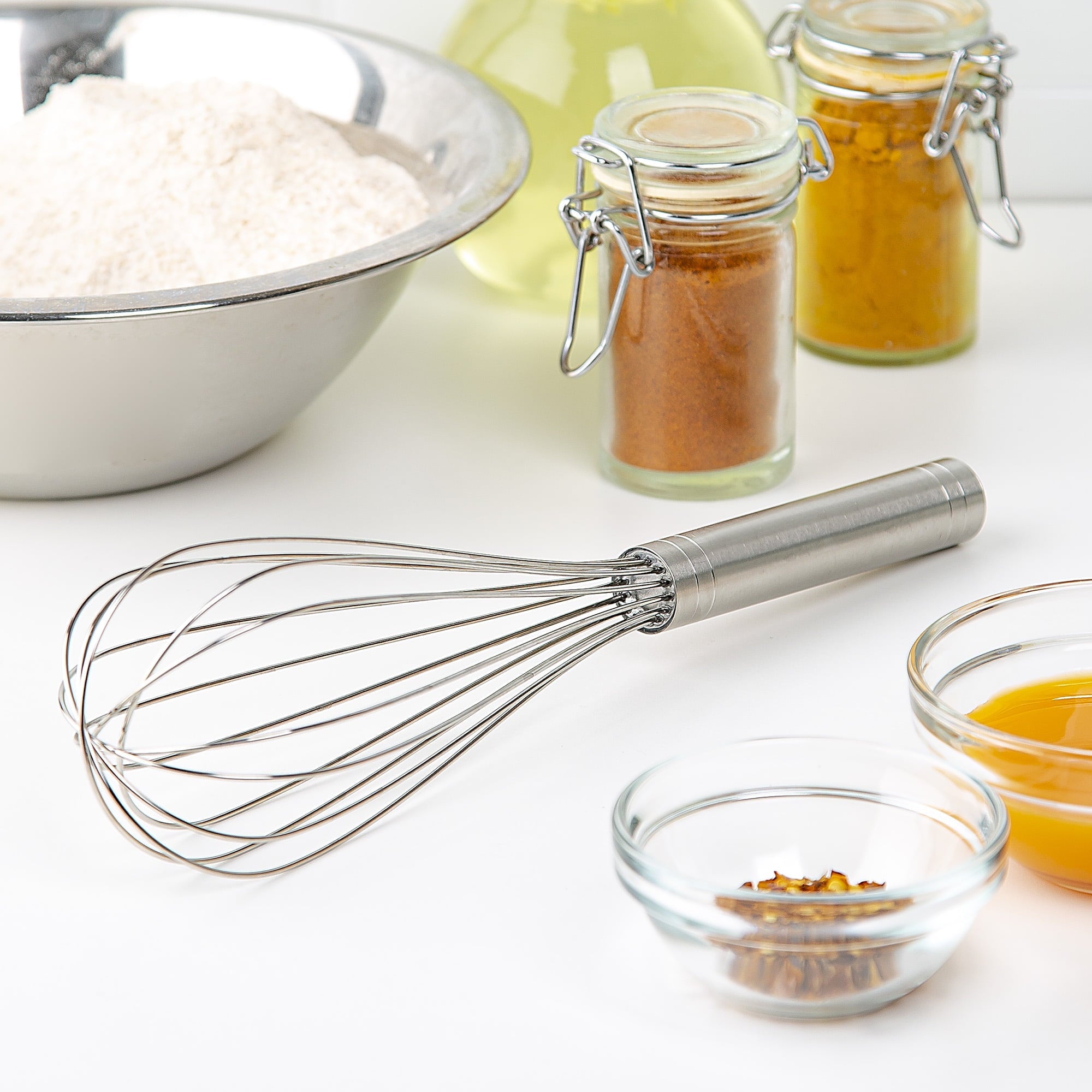 Time-Saving 10" Stainless Steel Balloon Whisk - Premium Stainless Steel Garlic Presser & Peeler Detail