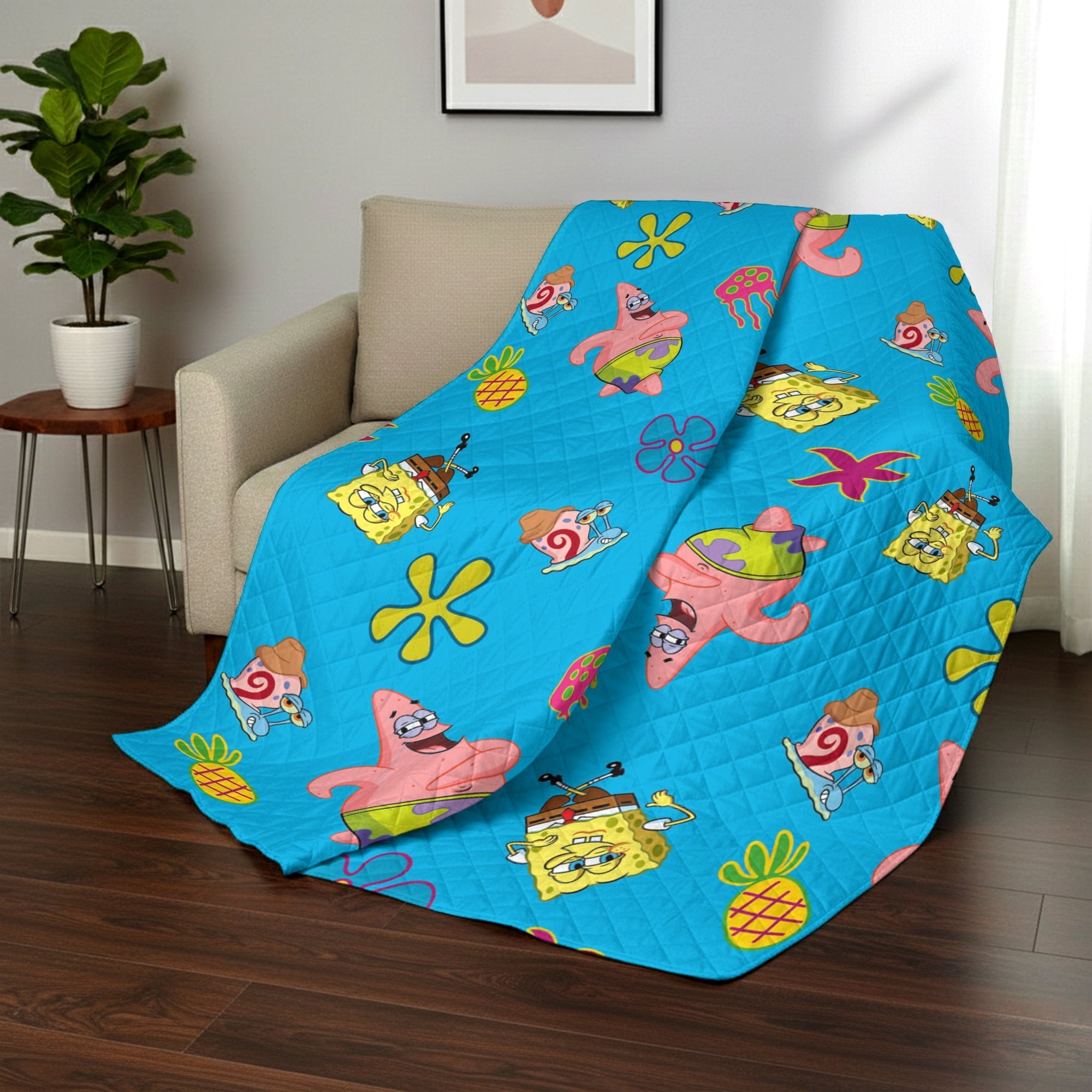 Reversible Sherpa Spongebob Tropical Waltz Quilted Throw Blanket 60x80 inches, Kids Character Bedding - Super Soft Reversible Sherpa Flannel Blanket Detail