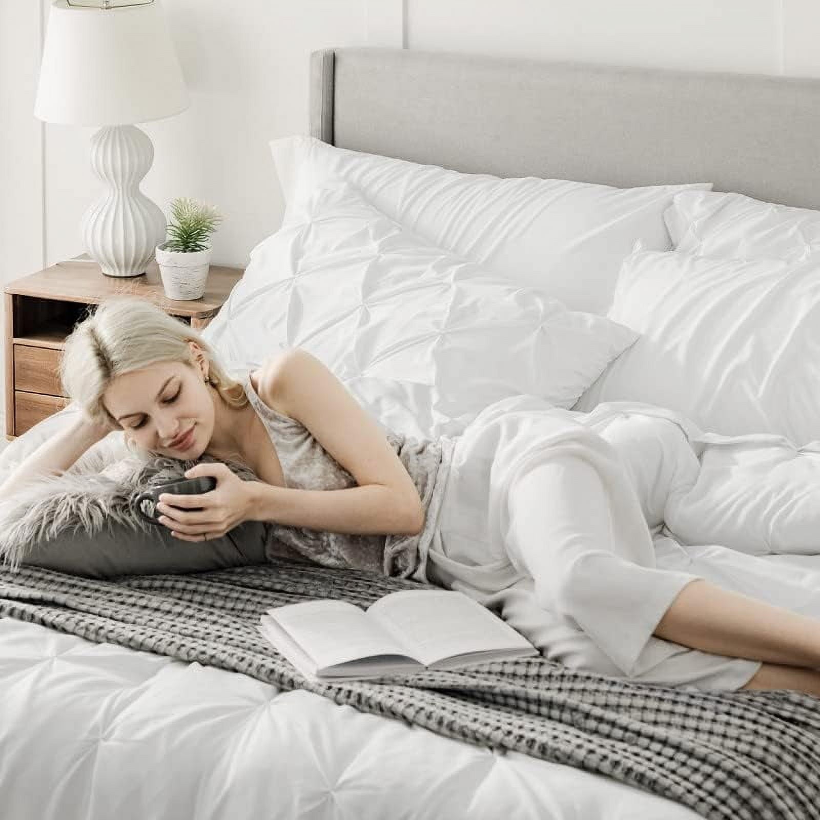 Heavyweight Warmth White Queen Comforter Set- 7 Pieces Pintuck Bedding Set with Comforters, Sheets, Pillowcases & Shams - Luxurious Quilted Duvet Cover Set Detail