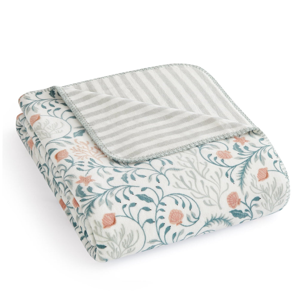 Reversible Sherpa Throw Blanket, Reversible Plush Fleece Blanket for Couch, Green Seaberry Print, 50" x 72" - Super Soft Reversible Sherpa Flannel Blanket Detail