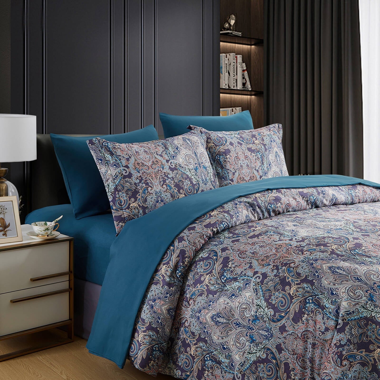 Hypoallergenic Cloud Boho Paisley Print Luxury Comforter Bed in a Bag Set Queen Size, Vintage Floral Medallions Microfiber Bedding Set - Cloud-Like Soft Lightweight Bed Comforter Detail