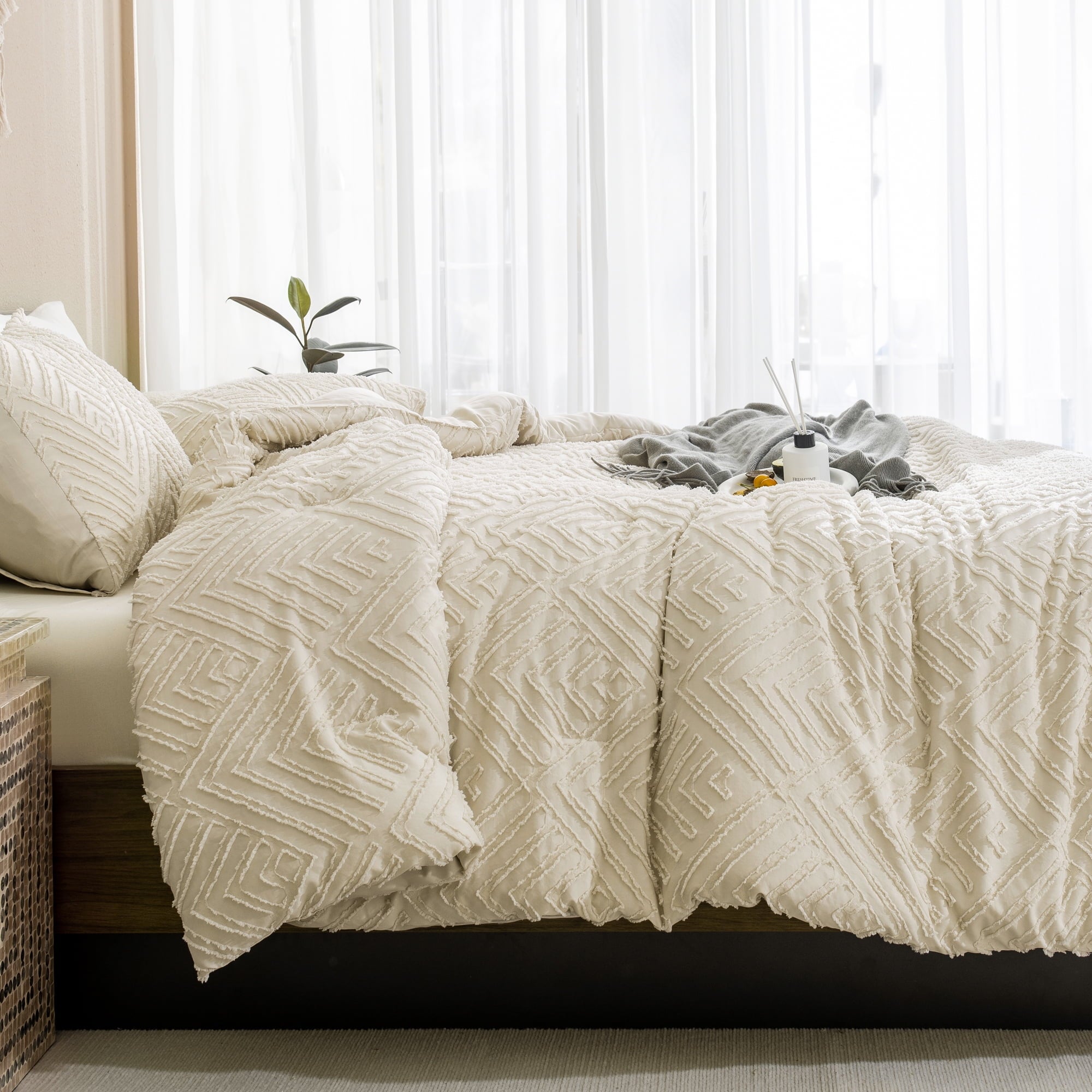 Luxurious Quilted King Size Comforter Sets Beige - 3 Pieces Cream Boho Bedding Comforter Set for King Bed - Soft Fluffy Tufted Textured... - Hypoallergenic Ultra-Fluffy Quilt for Winter Detail