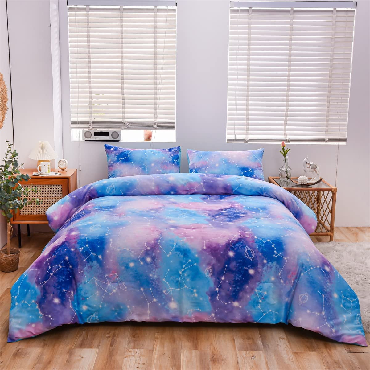 All-Season Tie Dye Constellation Ombre Comforter Set Twin Gradient Galaxy Bedding Set Blue Purple - All-Season Down Alternative Comforter Insert Detail
