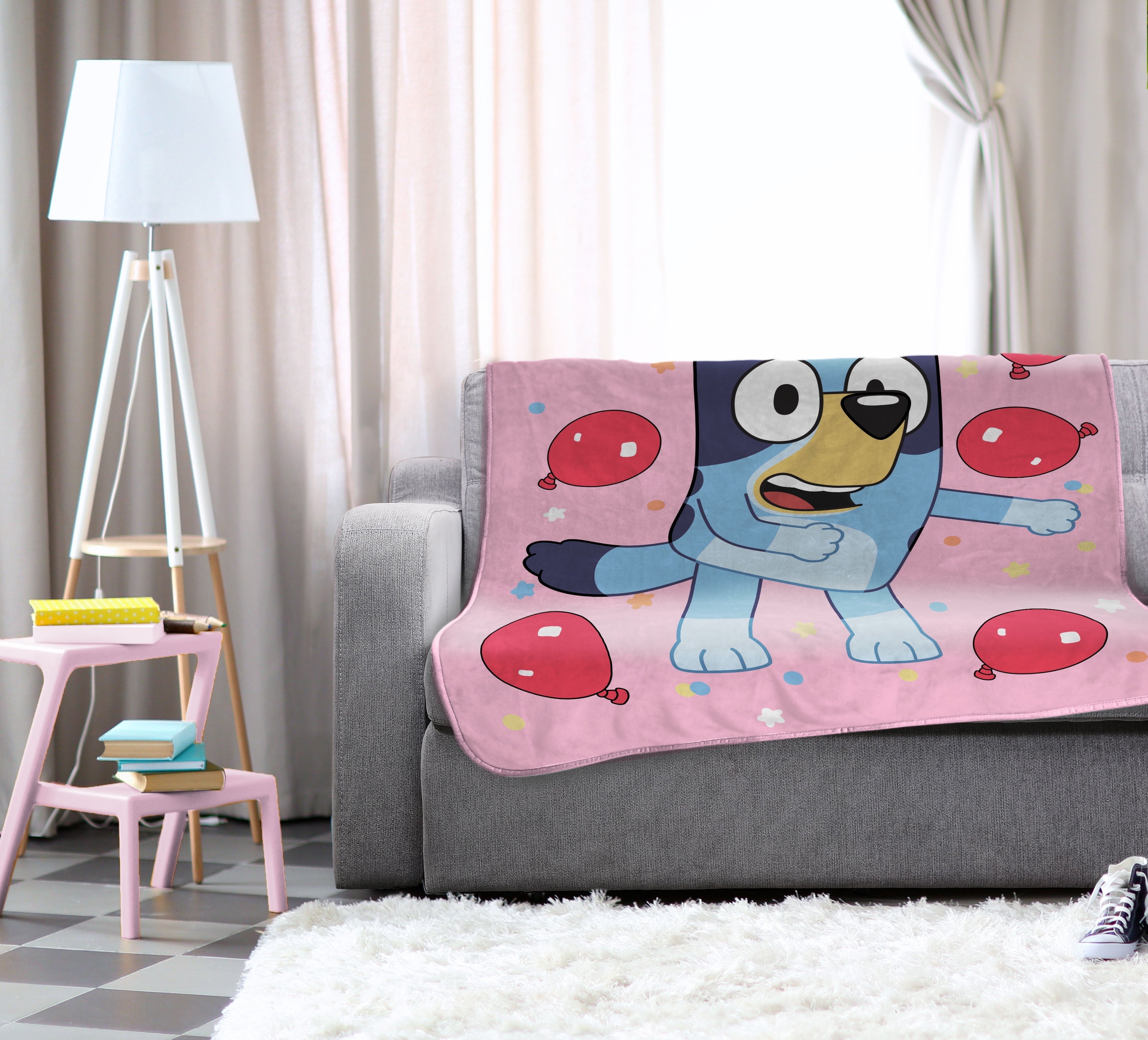 Cozy Fleece Balloon Party 46" x 60" Throw Blanket, Kids, Pink, Microfiber - Lightweight Plush Warm Blanket for All Seasons Detail