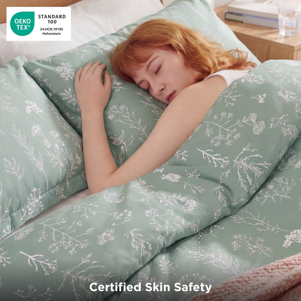 Fluffy Down Alternative 3 Pieces Sage Green Queen Size Comforter Sets, Cute Flowers Botanical Lightweight Soft Bedding Set with 2 Pillow Shams - Luxurious Quilted Duvet Cover Set Detail