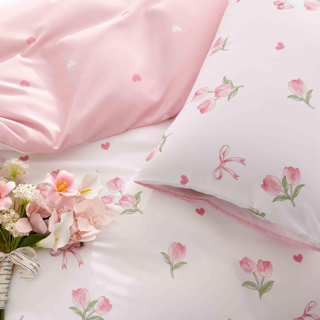 Heavyweight Warmth Pink Tulip Queen Comforter Set, 3-Piece Pink Flowers Reversible Soft Bedding Set or Adults All Season - Cloud-Like Soft Lightweight Bed Comforter Detail