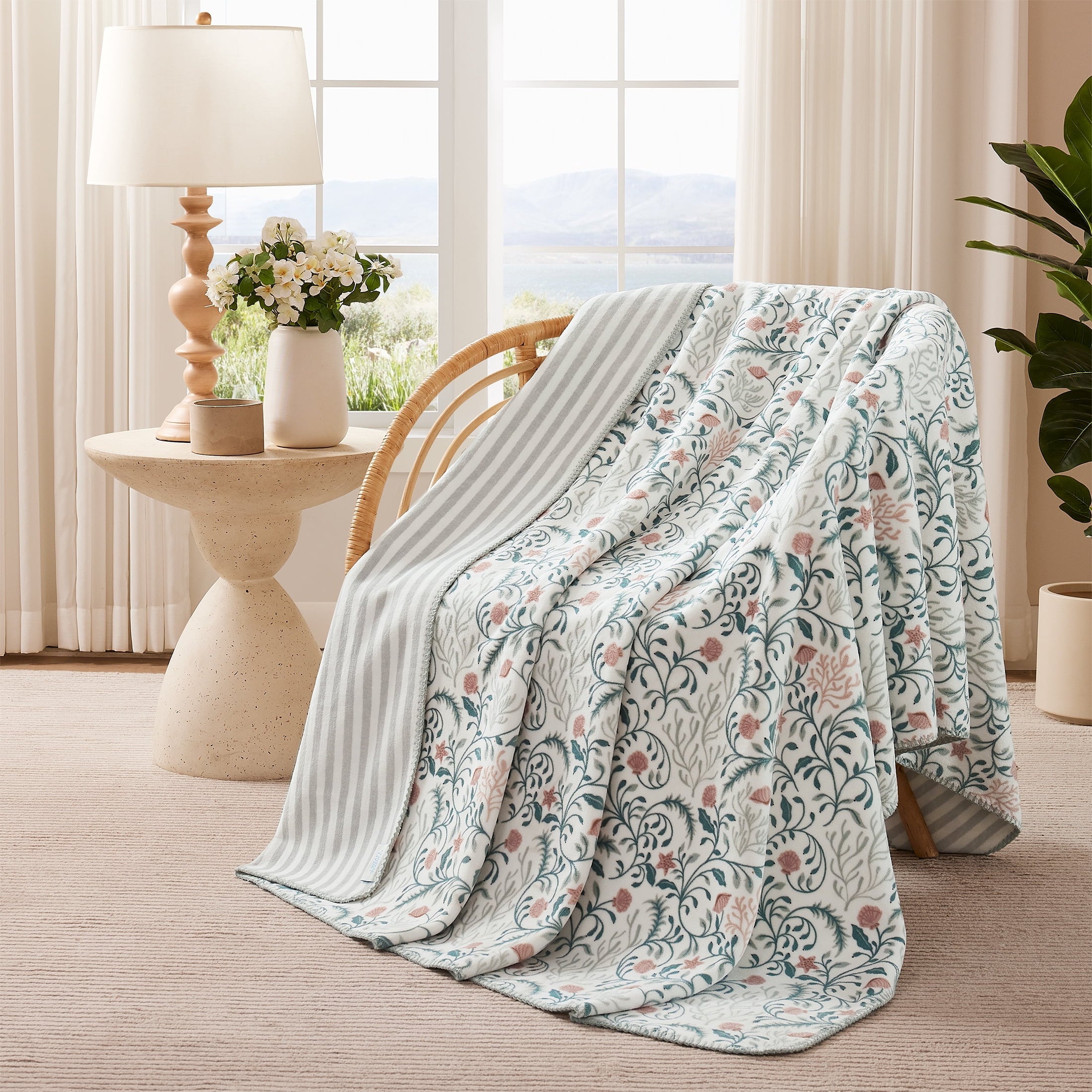 Reversible Sherpa Throw Blanket, Reversible Plush Fleece Blanket for Couch, Green Seaberry Print, 50" x 72" - Super Soft Reversible Sherpa Flannel Blanket - Default Title