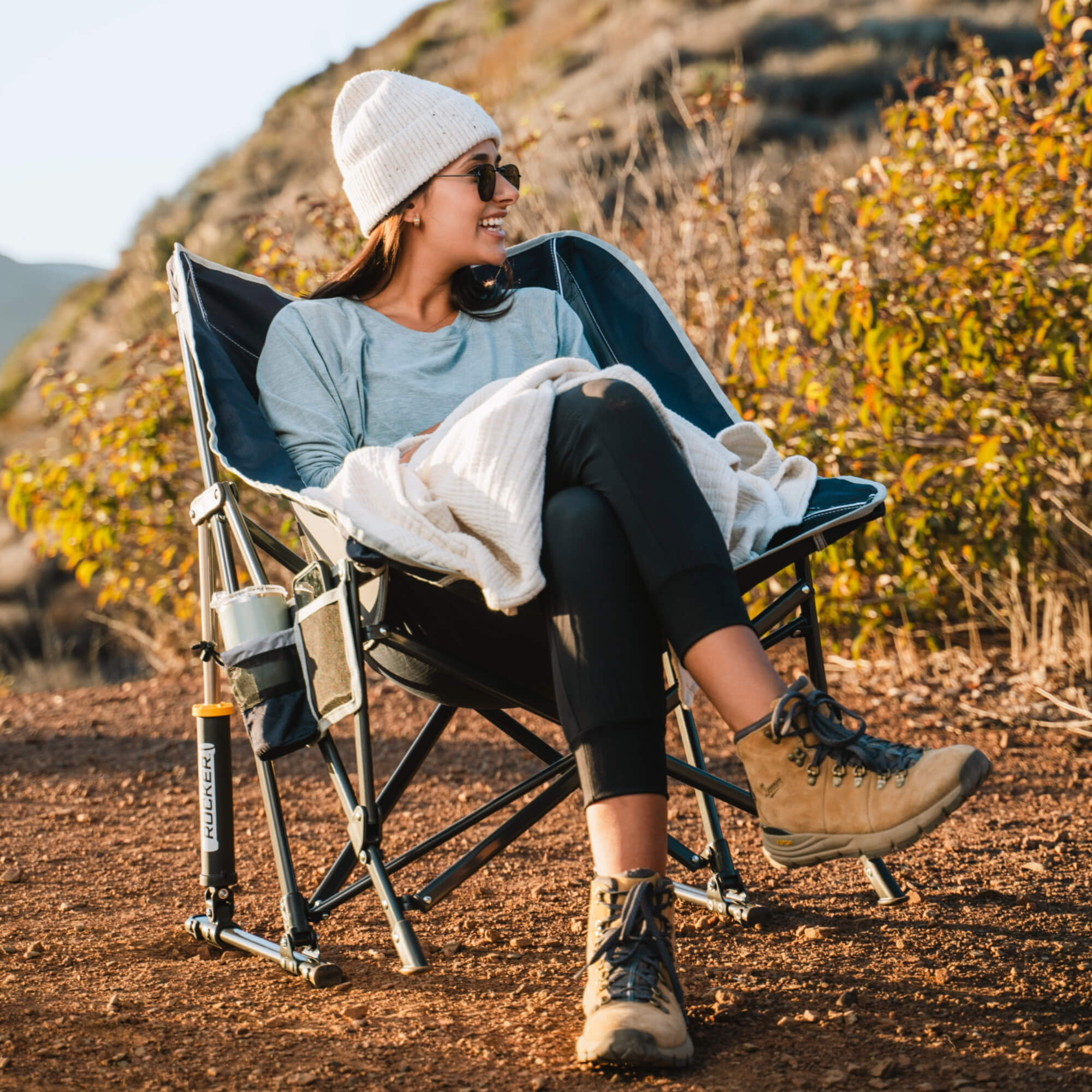Smooth Motion Pod Rocker - Choice 933 - Heavy-Duty Kickback Rocker with Beverage Holder Detail