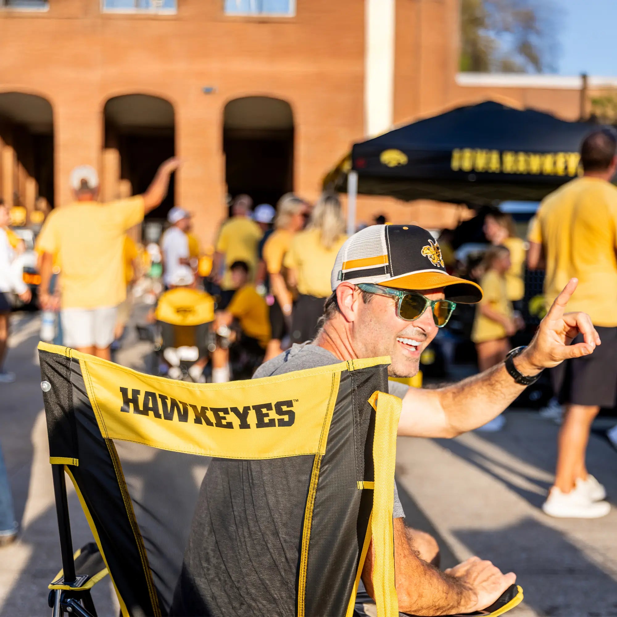 Heavy-Duty Freestyle College Comfort Pro Rocker - Iowa Hawkeyes - Choice 249 - RoadTrip Rocker Smooth Motion Camp Chair Detail