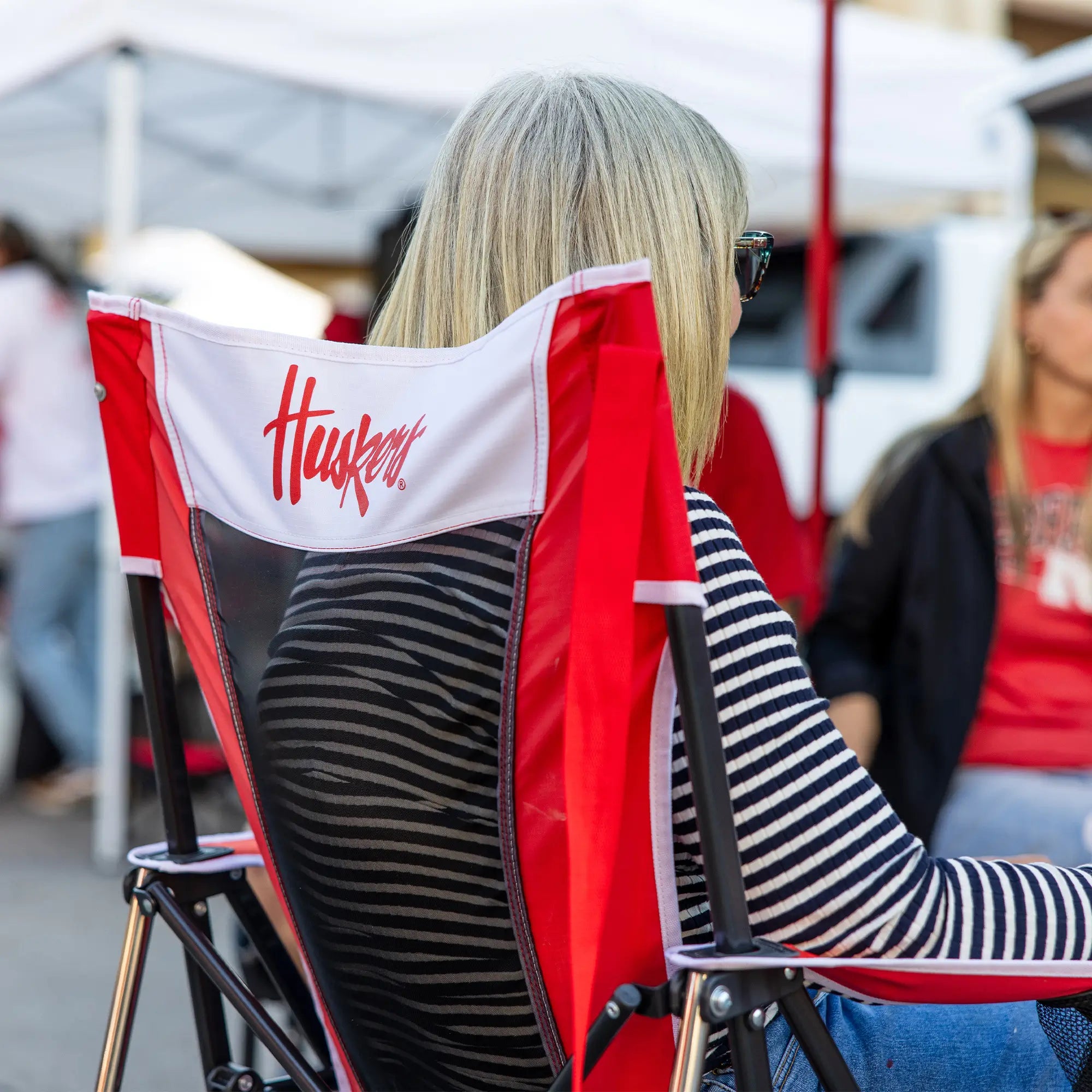 Patented Spring-Action College Comfort Pro Rocker - Nebraska Cornhuskers - Choice 161 - Patented Spring-Action Rocking Chair for Camping Detail