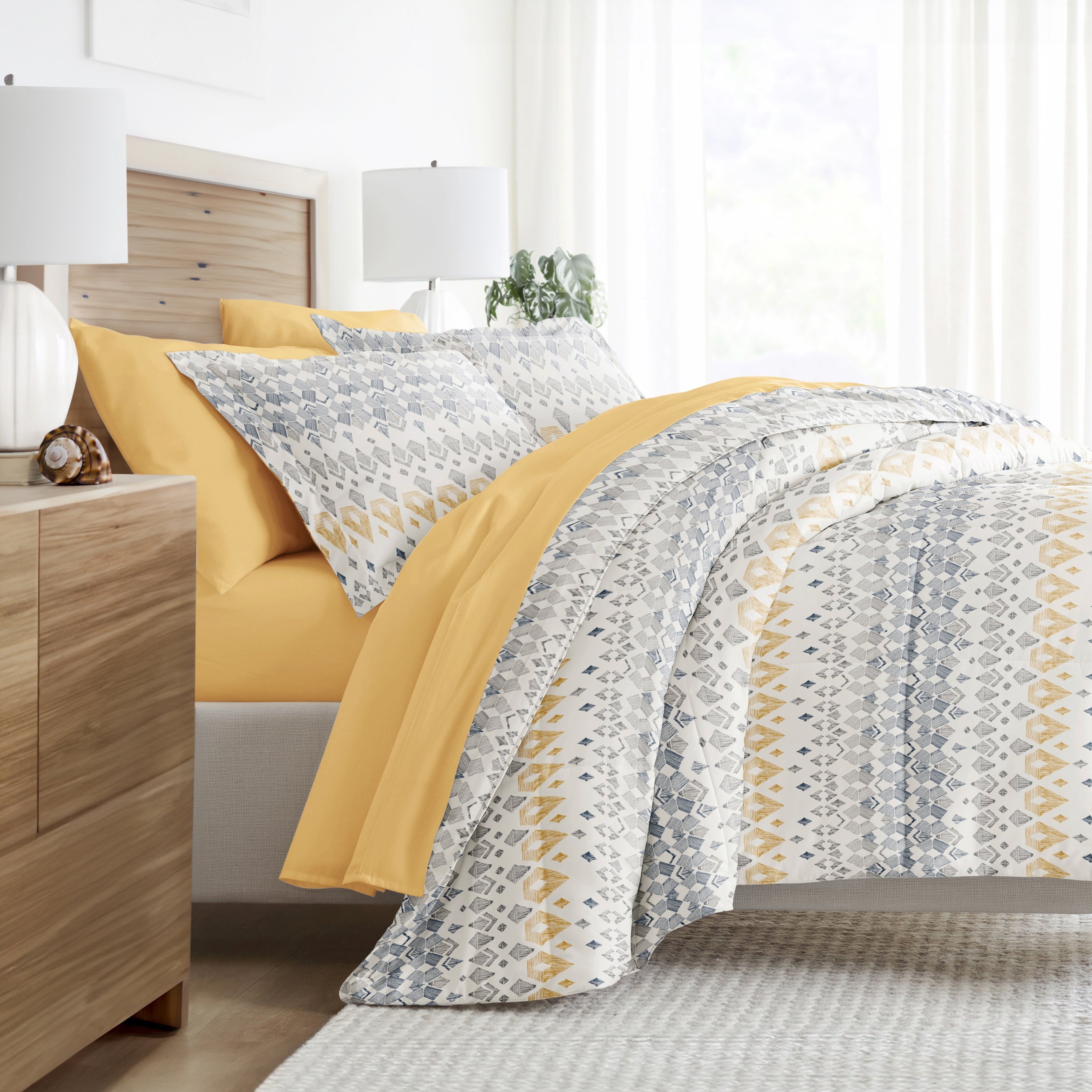 Fluffy Down Alternative 7 Piece Bedding Bundle, Microfiber Patterned Comforter and Sheet Set, Queen - Cloud-Like Soft Lightweight Bed Comforter - Default Title