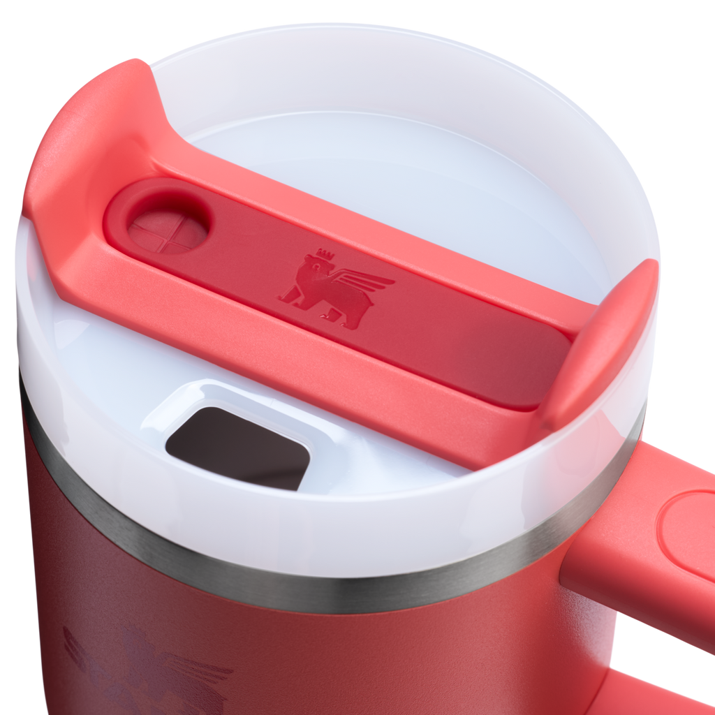 Splash-Resistant FlowState The Quencher H2.O Flowstate Tumbler with Handle | Stanley Create D309N - FlowState 3-Position Lid Insulated Travel Mug Detail