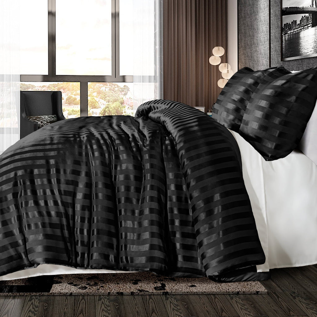 Luxurious Quilted 3-Piece Reversible Silky Soft King Size Comforter Set, Luxury Stripe Satin Oversized Comforter Bedding Set with 2 Sat... - Hypoallergenic Ultra-Fluffy Quilt for Winter Detail