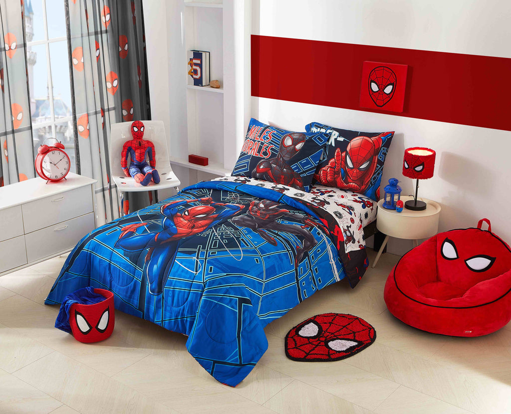All-Season Spiderman Techno City Kids 2 Piece Blue Reversible Comforter and Pillowcase Set, Twin/Full - Hypoallergenic Ultra-Fluffy Quilt for Winter Detail