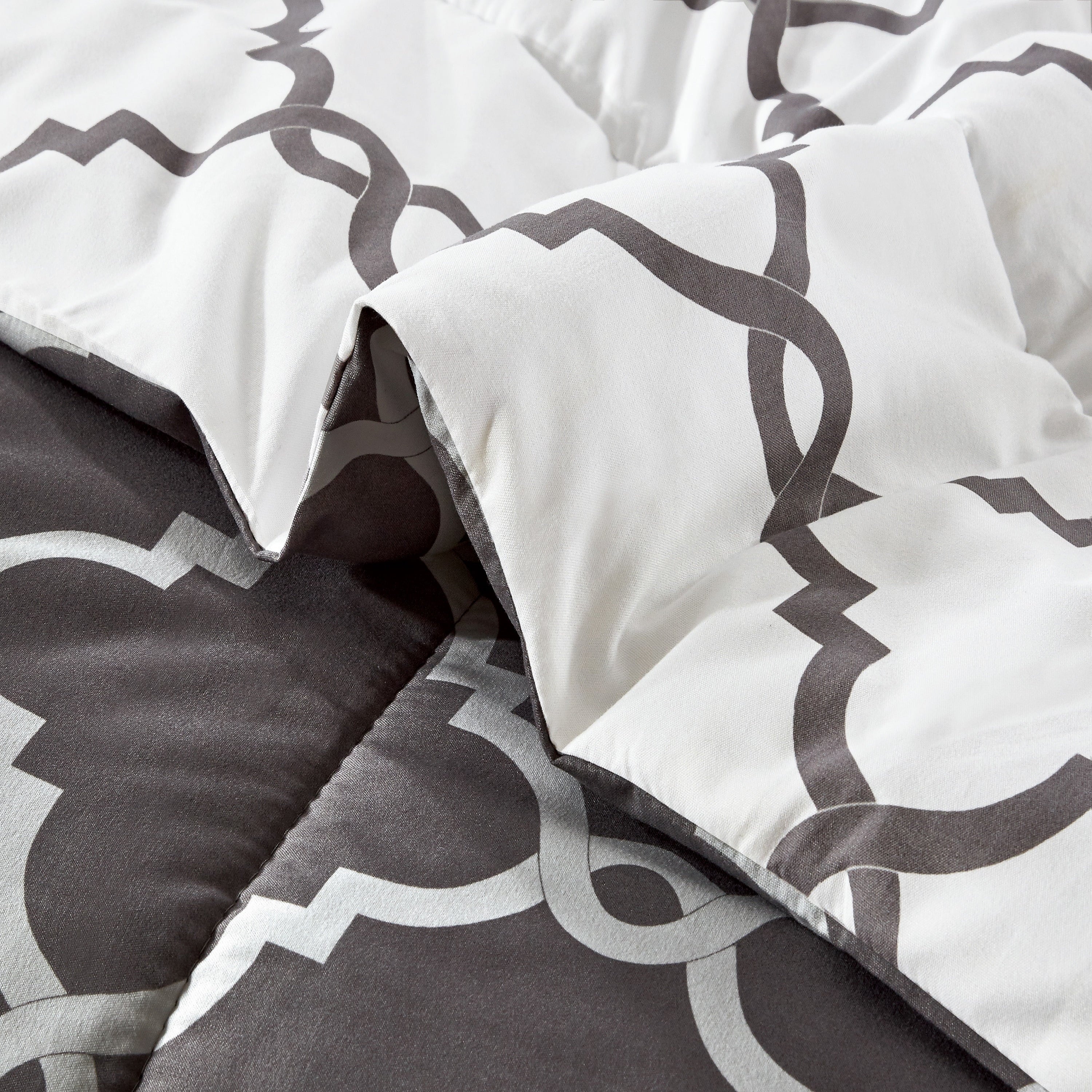 All-Season 4 Piece Geometric Twin Comforter Set - Polyester Filling Reversible Washable Comforter Set - Hypoallergenic Ultra-Fluffy Quilt for Winter Detail