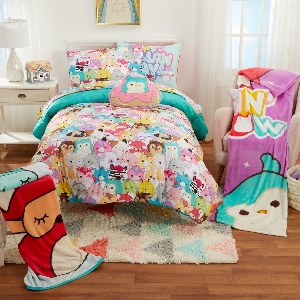 Fluffy Down Alternative Squishmallows Kids 2 Piece Teal Blue Reversible Comforter and Pillowcase set, Twin/full - Luxurious Quilted Duvet Cover Set Detail