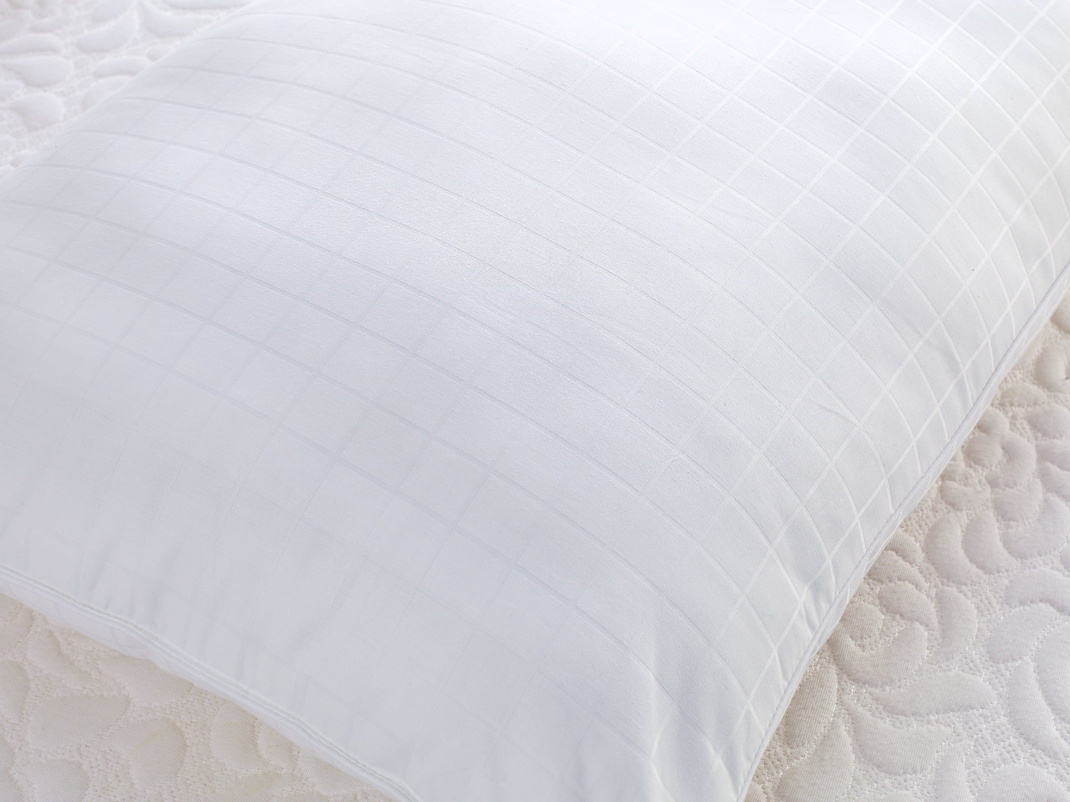 Orthopedic Support Bed Pillows, 2-pack, Jumbo - Decorative Throw Pillow Cushion for Sofa & Bed Detail
