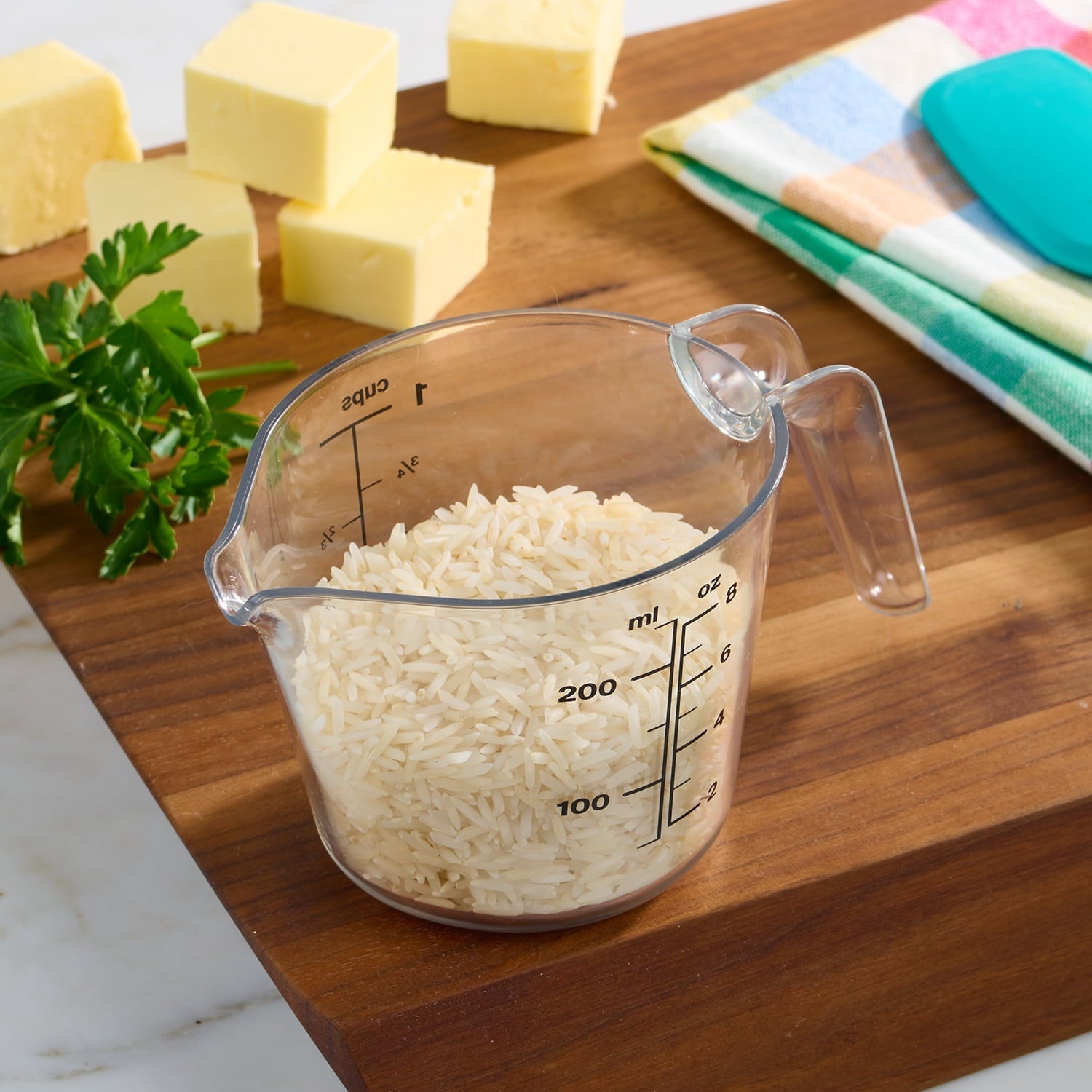 Time-Saving 1 Cup Large Spout Plastic Measuring Cup, Clear - Premium Stainless Steel Garlic Presser & Peeler Detail