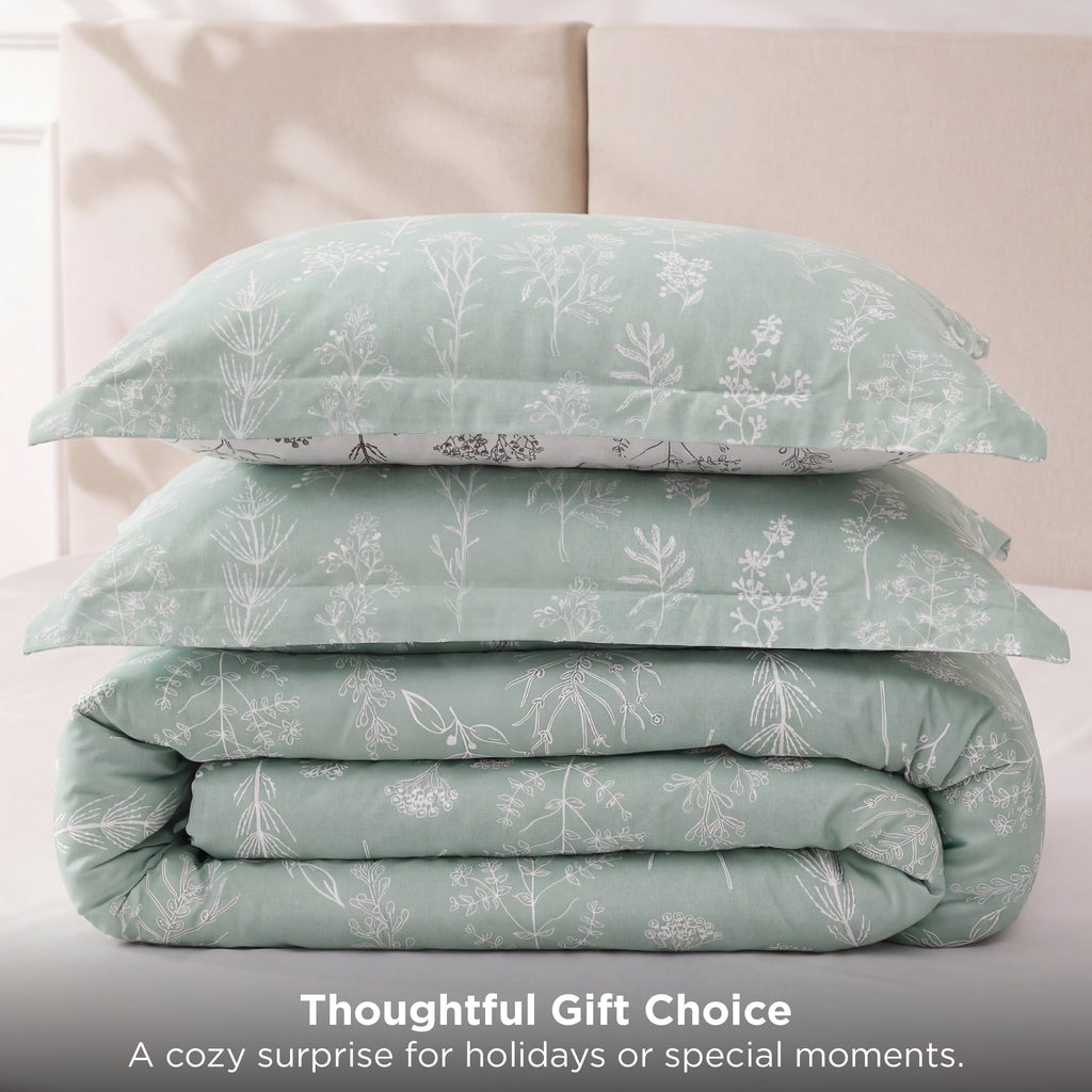 Fluffy Down Alternative 3 Pieces Sage Green Queen Size Comforter Sets, Cute Flowers Botanical Lightweight Soft Bedding Set with 2 Pillow Shams - Luxurious Quilted Duvet Cover Set Detail